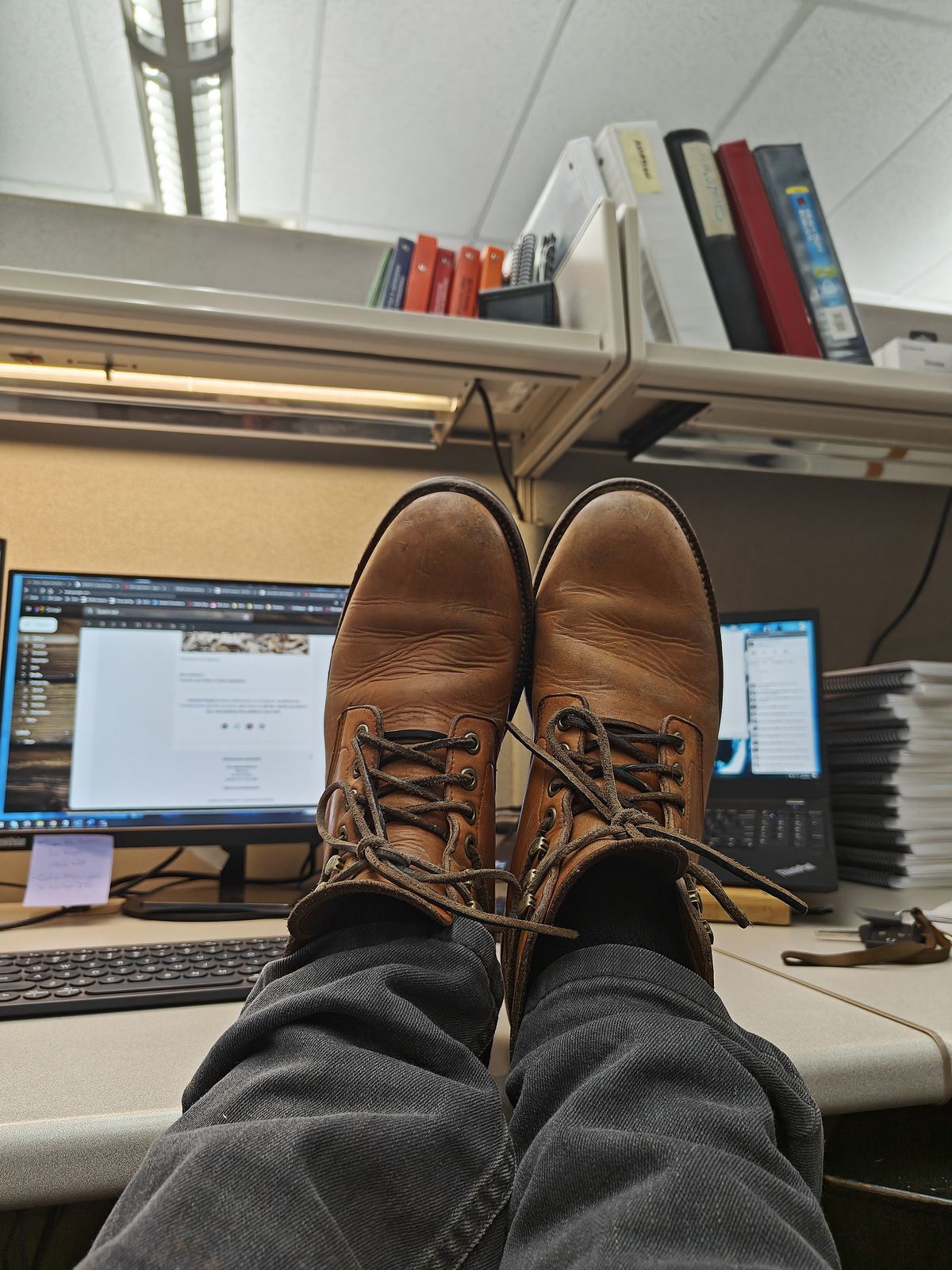 Photo by stephankarolat on April 3, 2023 of the Grant Stone Diesel Boot in Horween English Tan Essex.