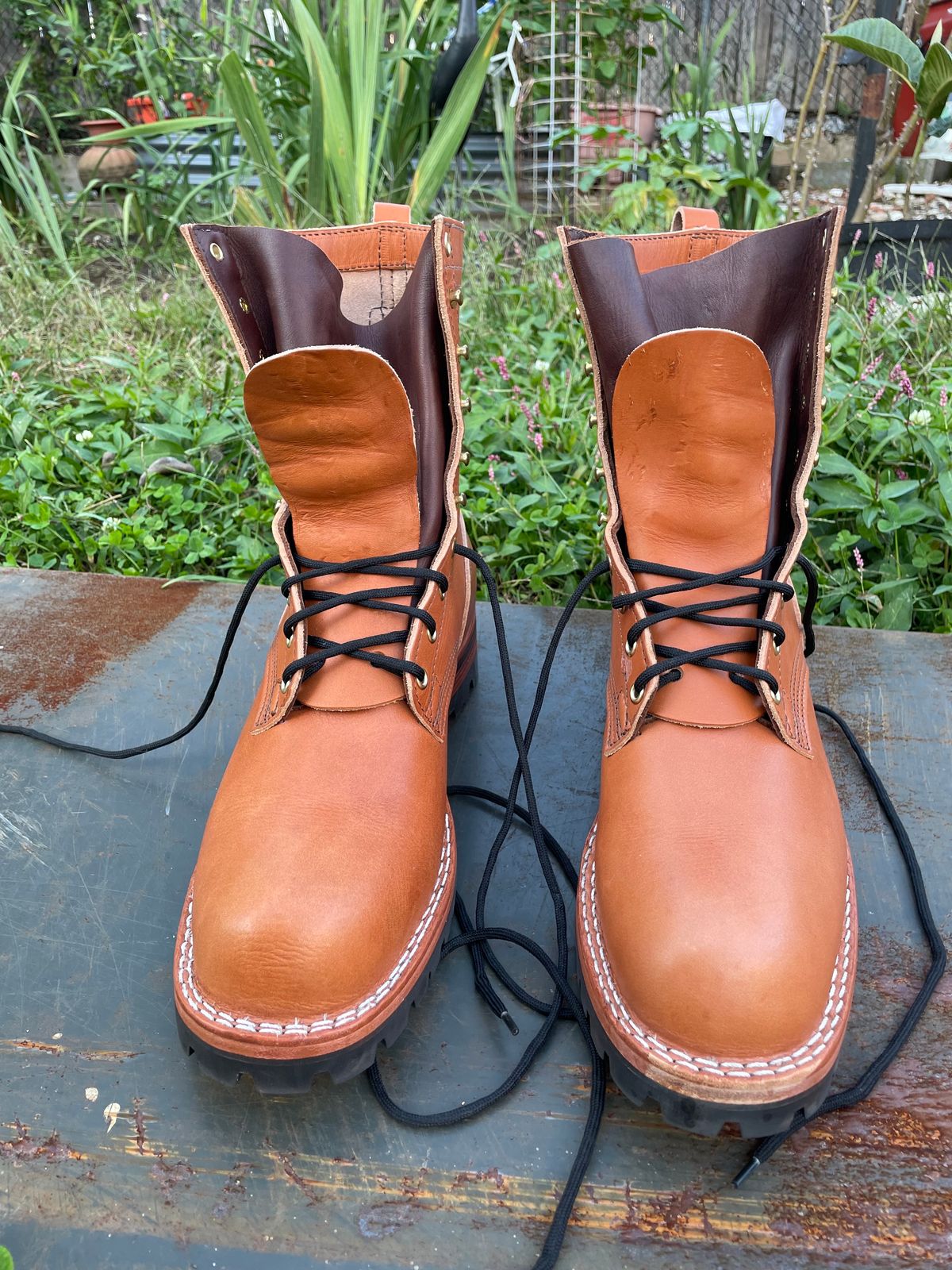 Photo by LTDDaniel on October 1, 2023 of the Nicks DomePro in Wickett & Craig Tan English Bridle.
