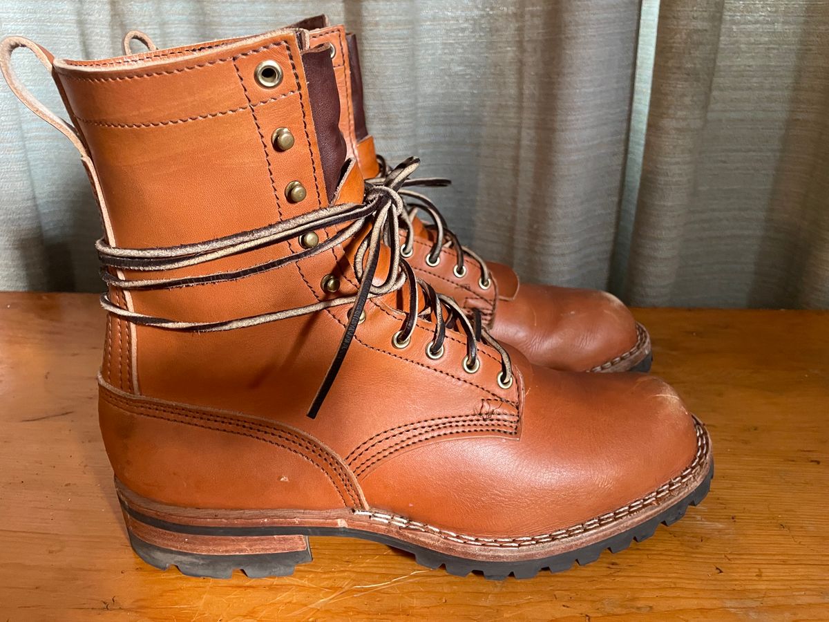 Photo by LTDDaniel on November 5, 2023 of the Nicks DomePro in Wickett & Craig Tan English Bridle.