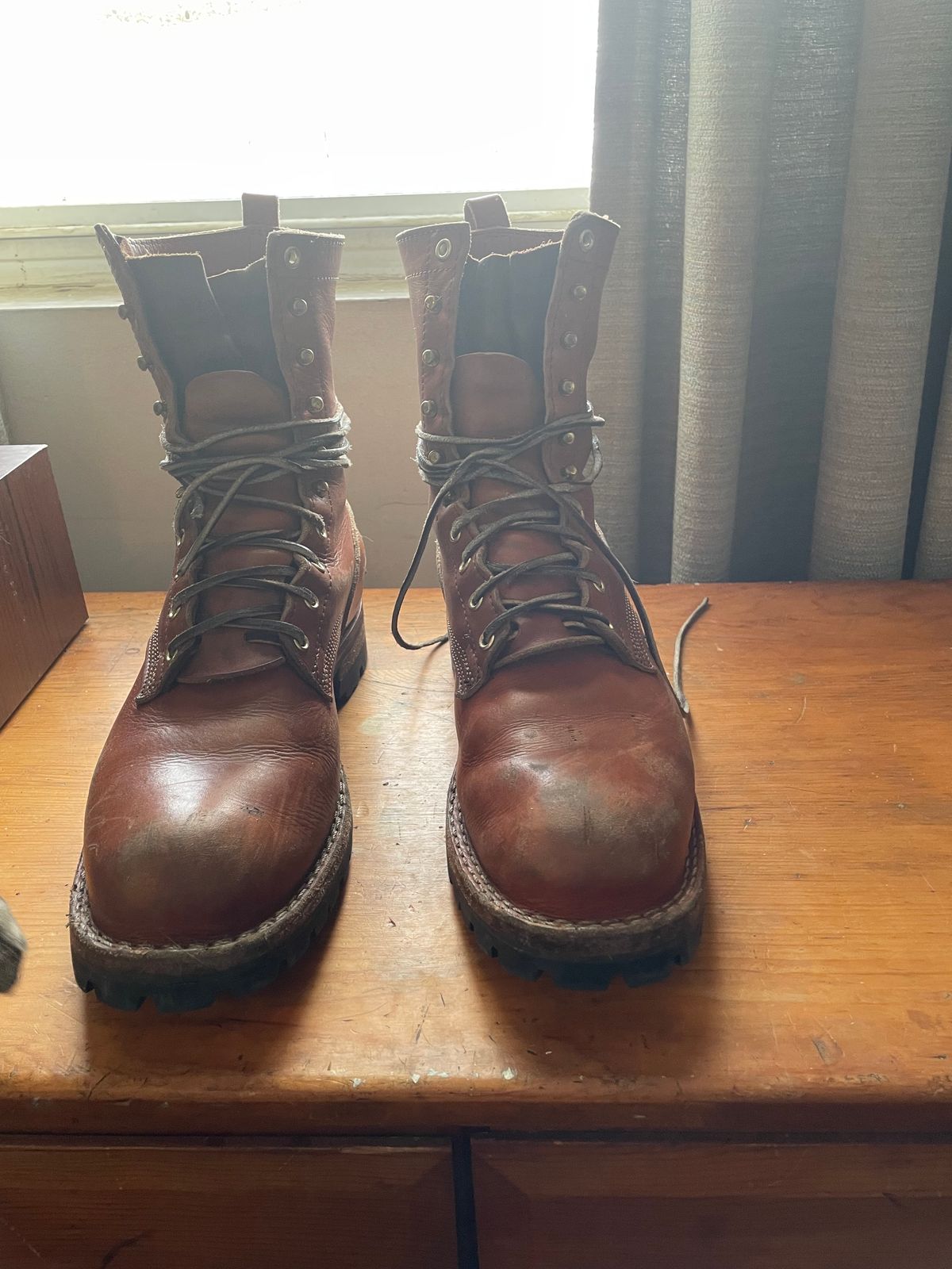 Photo by LTDDaniel on April 5, 2024 of the Nicks DomePro in Wickett & Craig Tan English Bridle.
