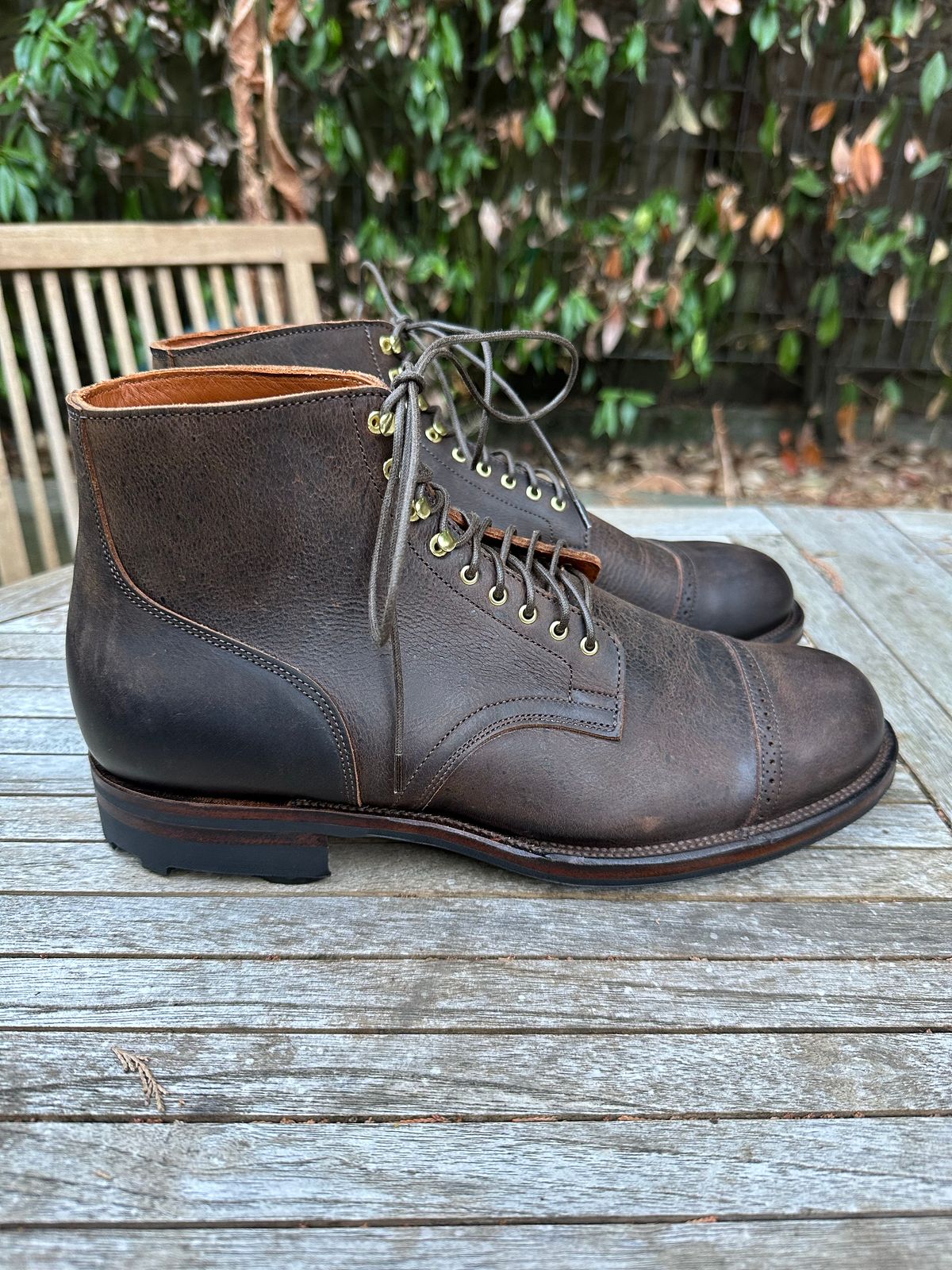 Photo by piratedoc on October 6, 2022 of the Viberg Service Boot BCT in C.F. Stead Zulu Waxed Kudu.