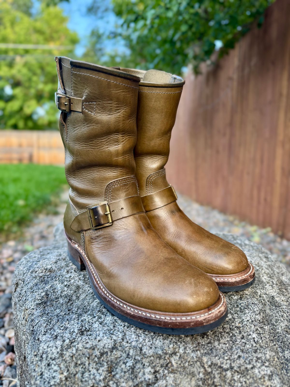 Photo by CarlThaKiller on September 15, 2025 of the John Lofgren Wabash Engineer Boots in Badalassi Carlo Grigio Minerva Liscio.