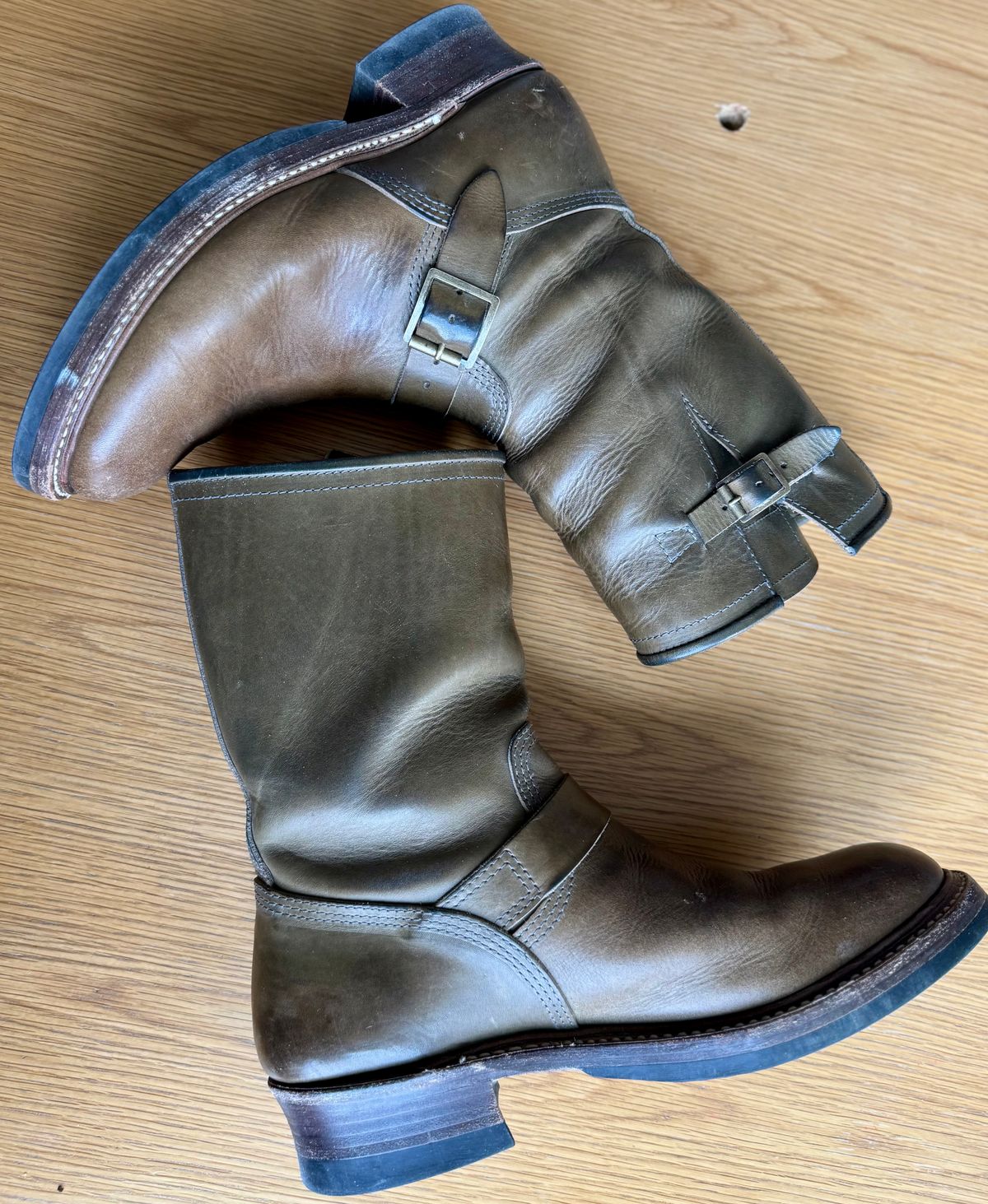 Photo by CarlThaKiller on November 3, 2025 of the John Lofgren Wabash Engineer Boots in Badalassi Carlo Grigio Minerva Liscio.