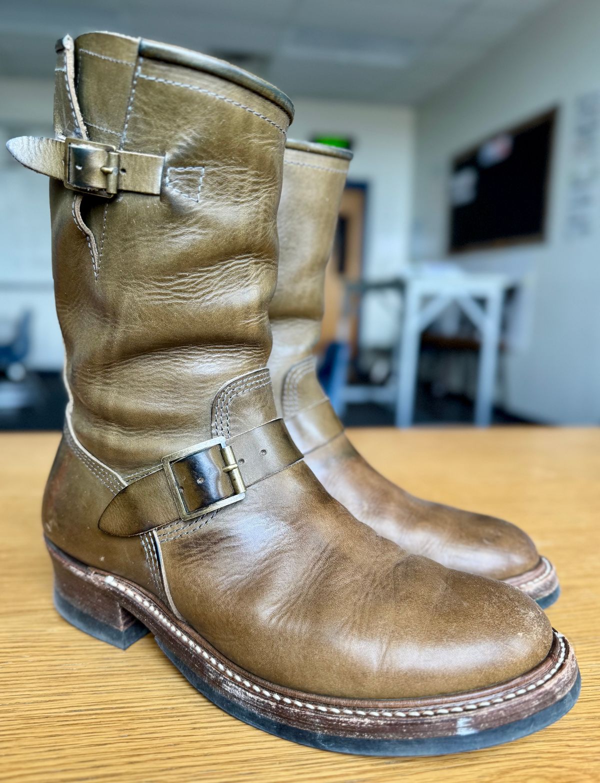 Photo by CarlThaKiller on November 3, 2025 of the John Lofgren Wabash Engineer Boots in Badalassi Carlo Grigio Minerva Liscio.