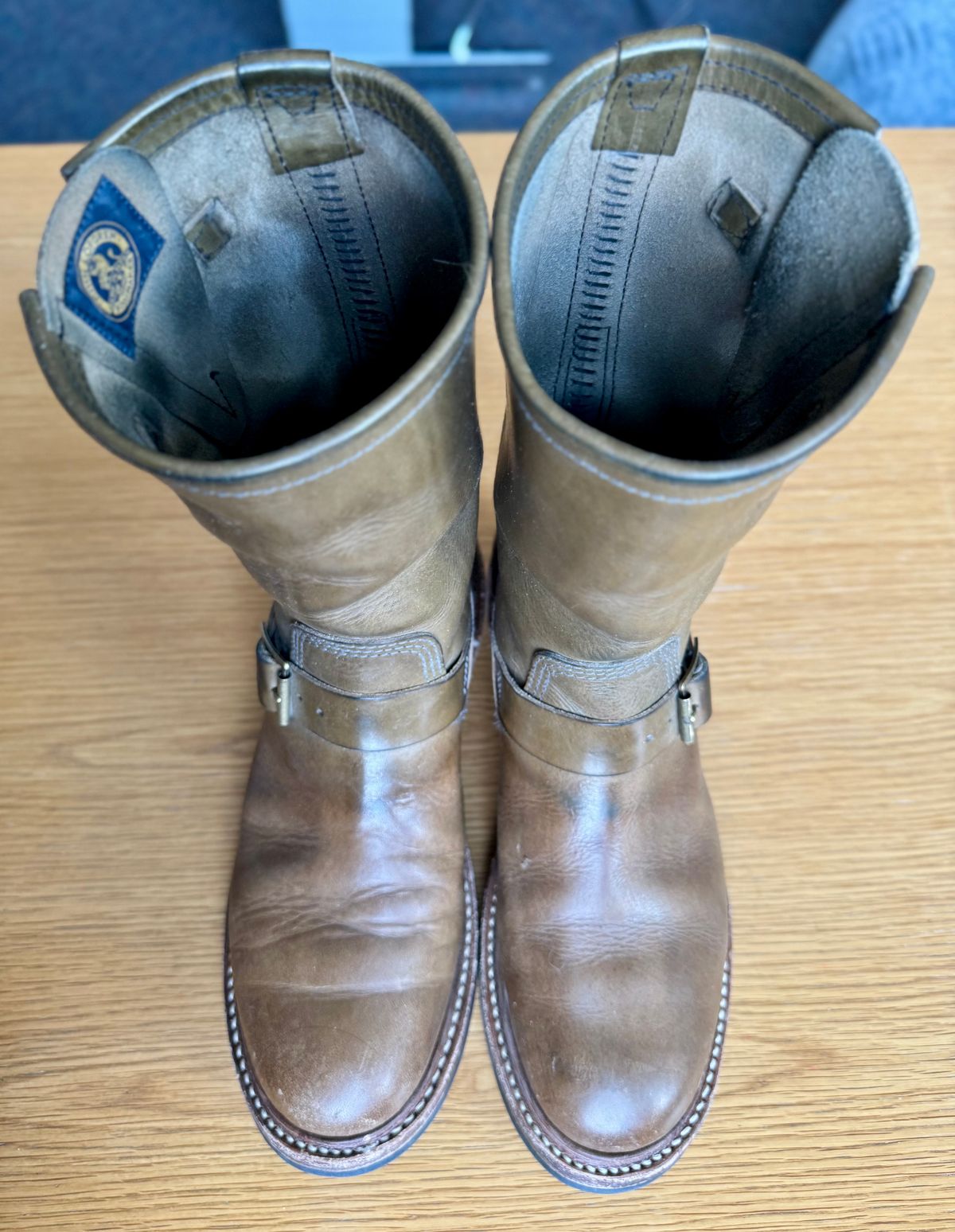 Photo by CarlThaKiller on November 3, 2025 of the John Lofgren Wabash Engineer Boots in Badalassi Carlo Grigio Minerva Liscio.