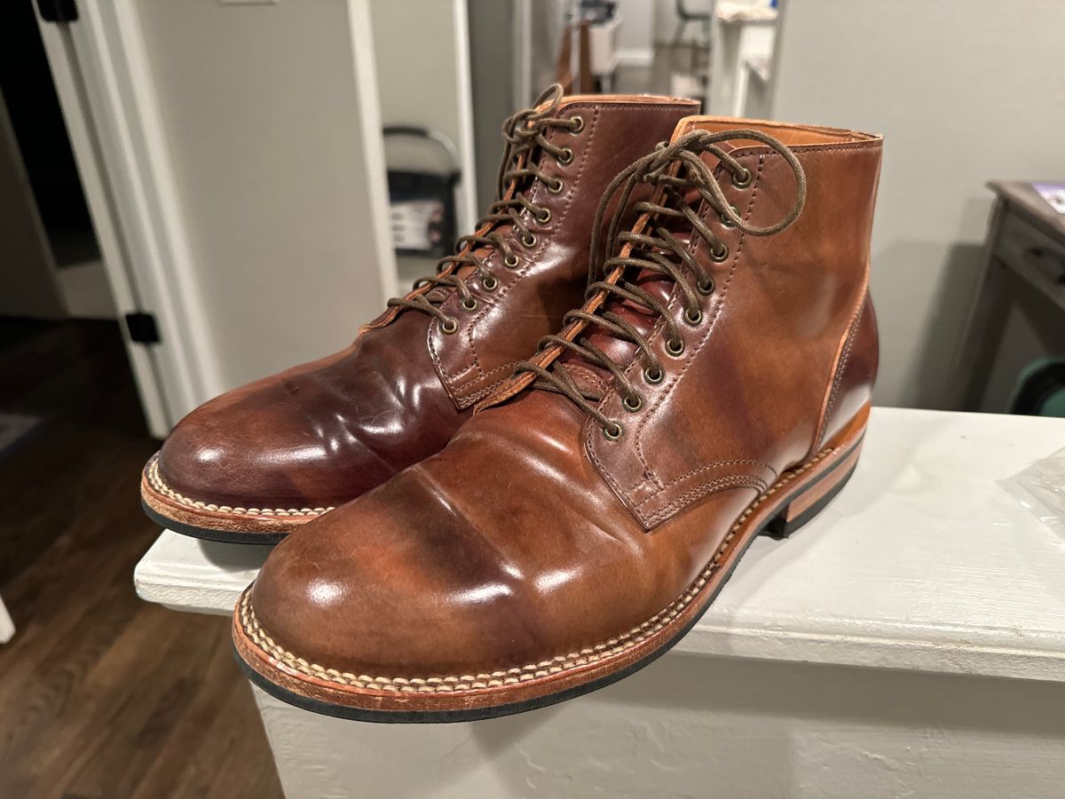Photo by CarlThaKiller on November 27, 2024 of the Viberg Service Boot in Horween Marbled Color 8 Shell Cordovan.