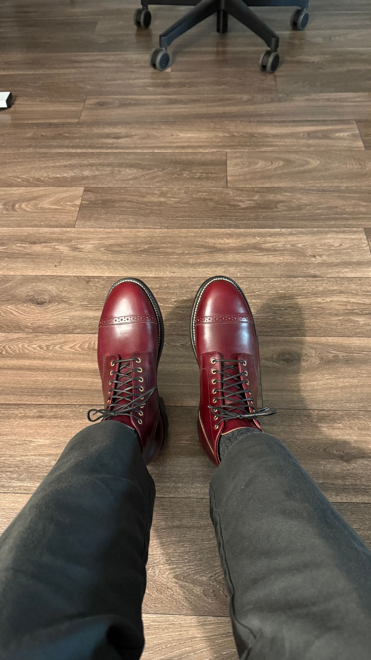 Photo by BigBadWolf on May 30, 2025 of the Grant Stone Garrison Boot in Horween Color 8 Chromexcel.