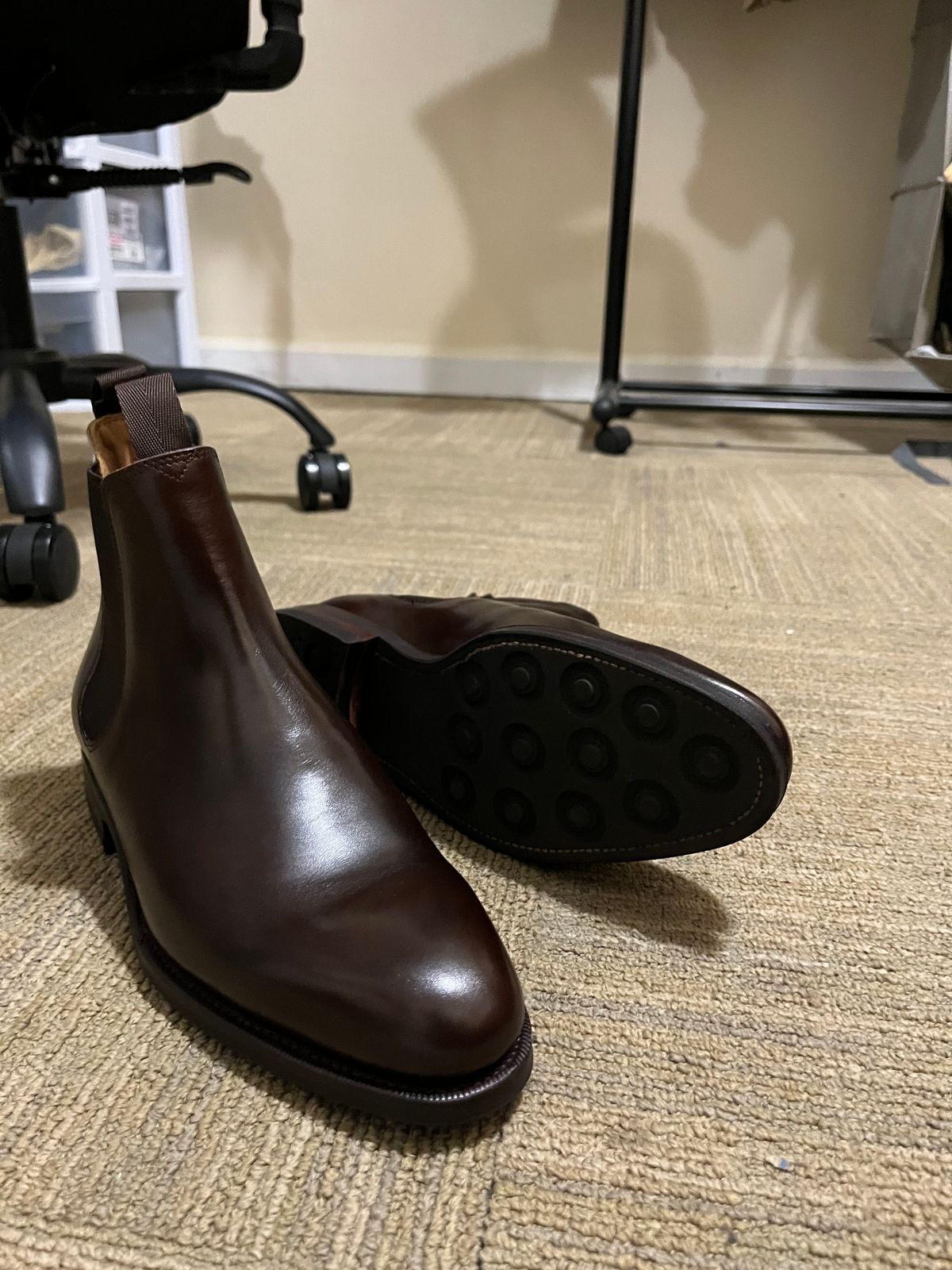 Photo by BigBadWolf on September 20, 2022 of the Meermin Wholecut Chelsea Boot in D’Annonay Dark Brown BoxCalf.