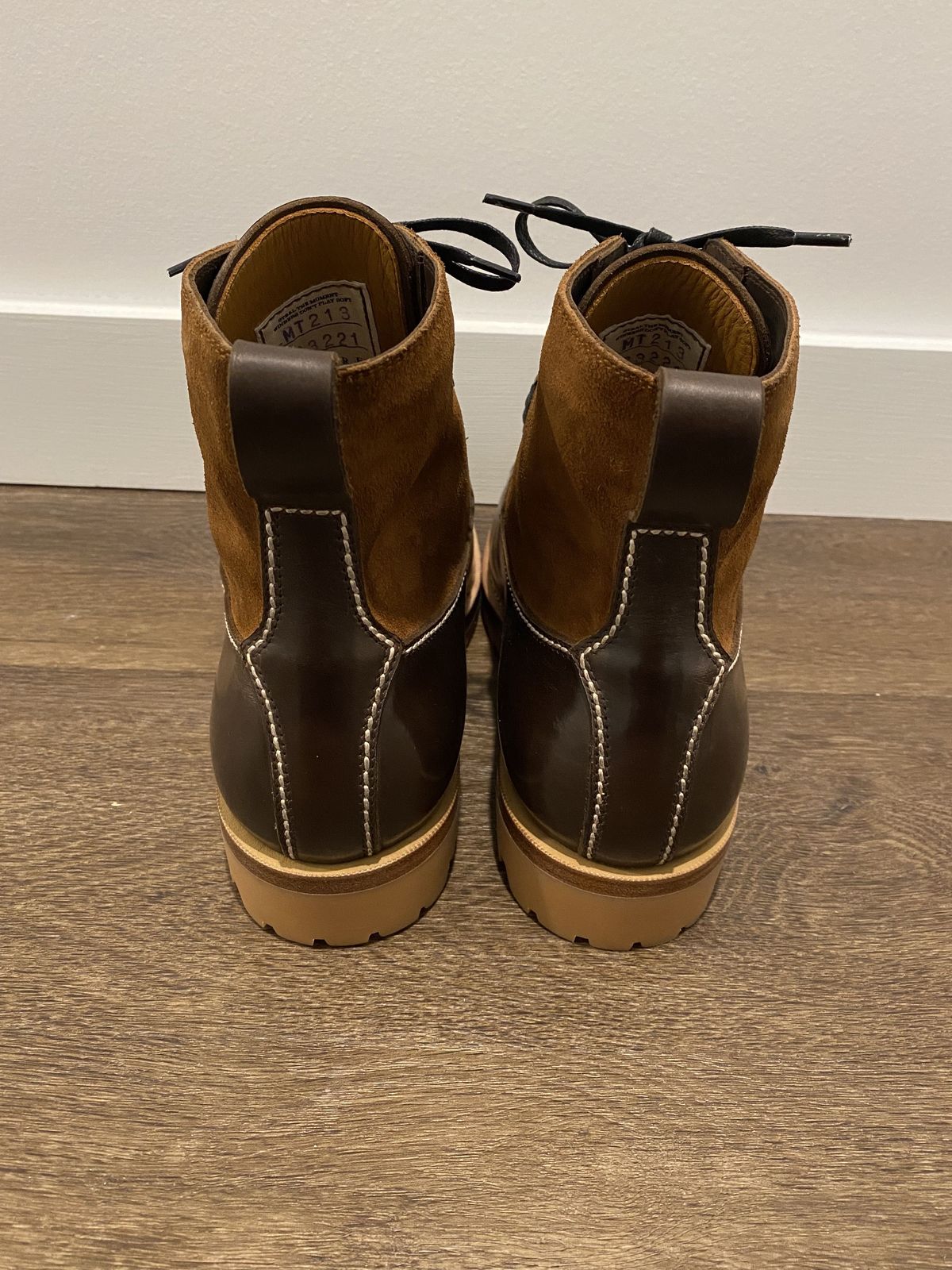 Photo by patinathunderdome on October 6, 2021 of the Txture Mariana Boots in Indonesian Dark Brown Pull Up.