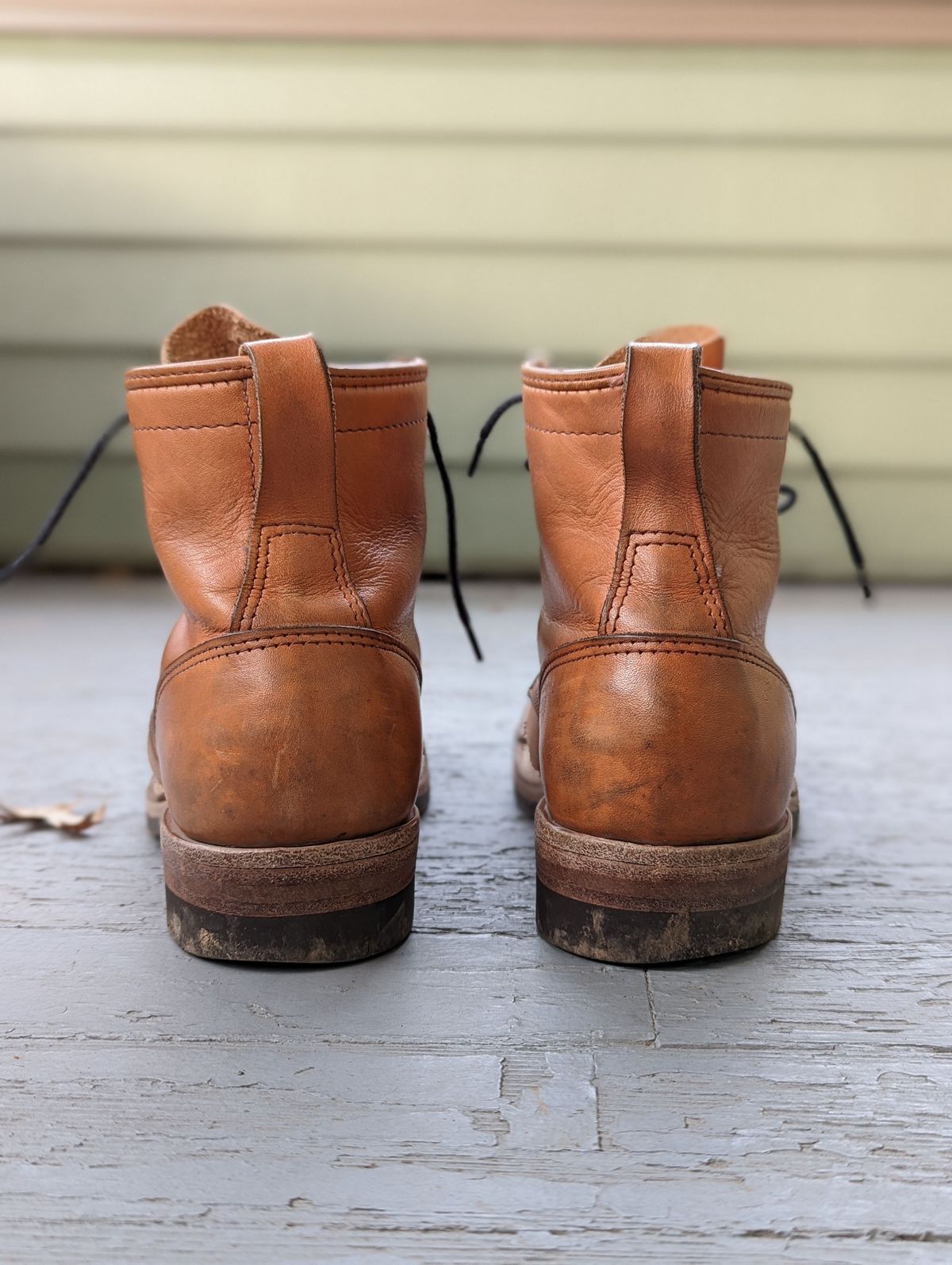 Photo by patinathunderdome on March 5, 2022 of the Wesco Hendrik in Horween Natural Essex.