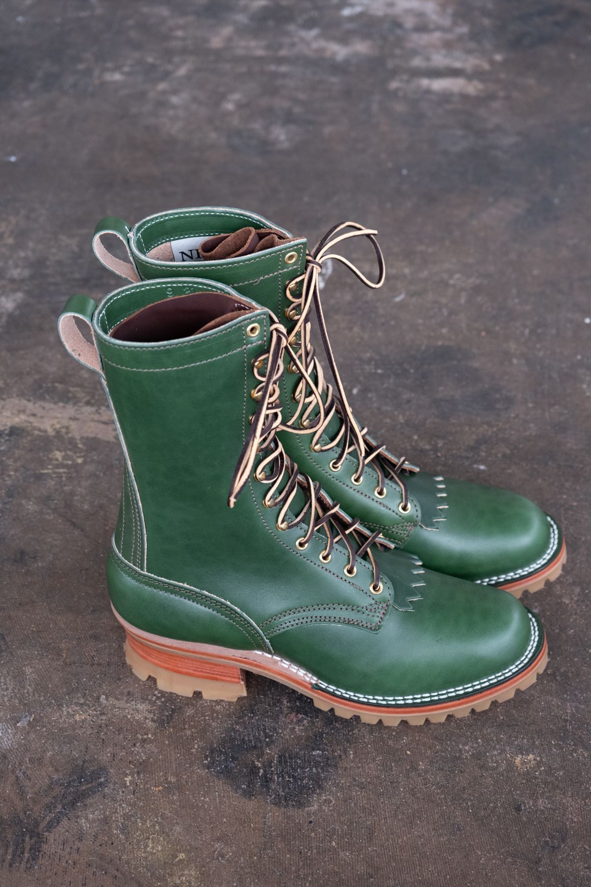 Photo by patinathunderdome on October 1, 2021 of the Nicks BuilderPro in Wickett & Craig Zucchini English Bridle.