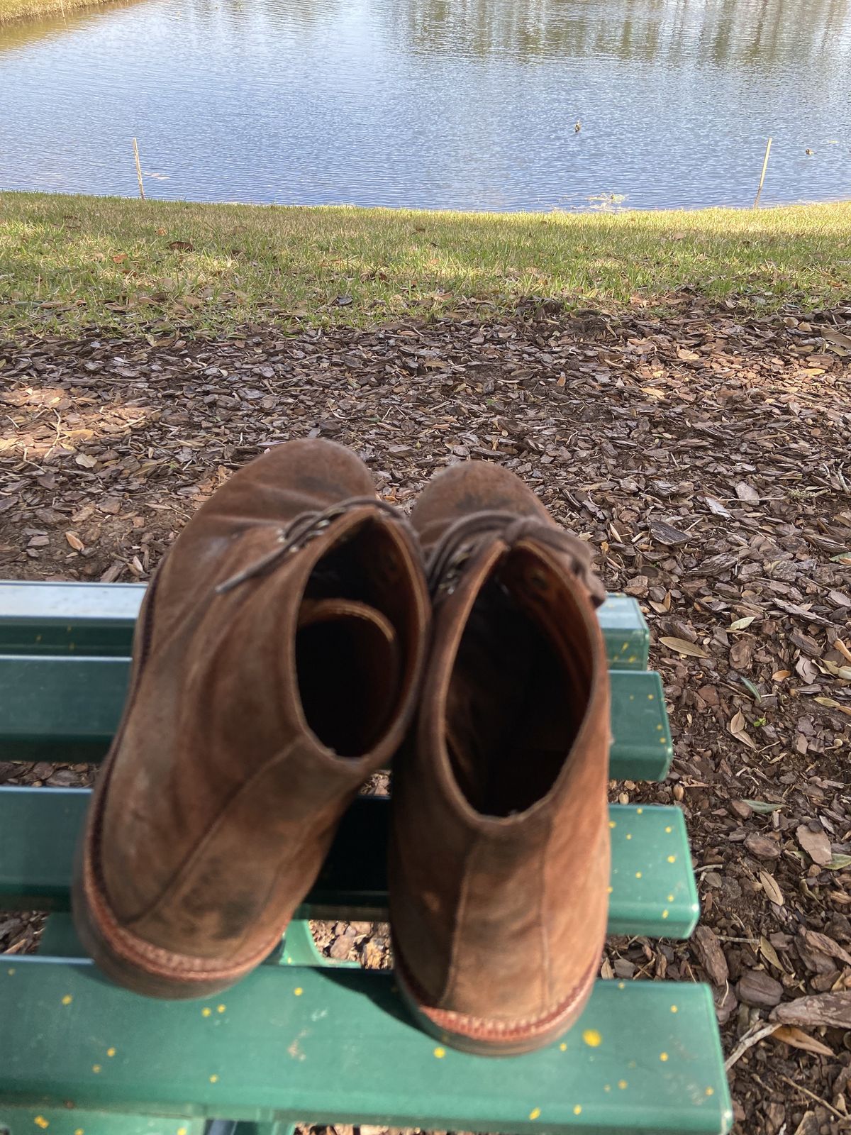 Photo by patinathunderdome on February 3, 2022 of the Grant Stone Edward Boot in C.F. Stead Tobacco Waxy Commander Suede.