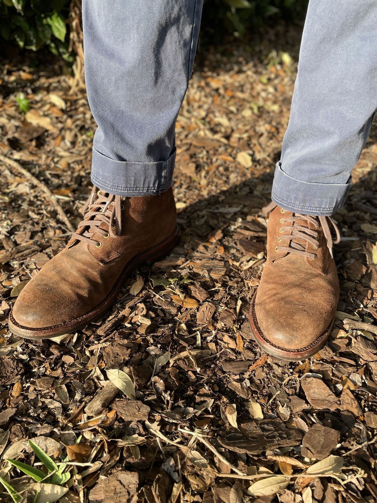 Photo by patinathunderdome on May 5, 2022 of the Grant Stone Edward Boot in C.F. Stead Tobacco Waxy Commander Suede.