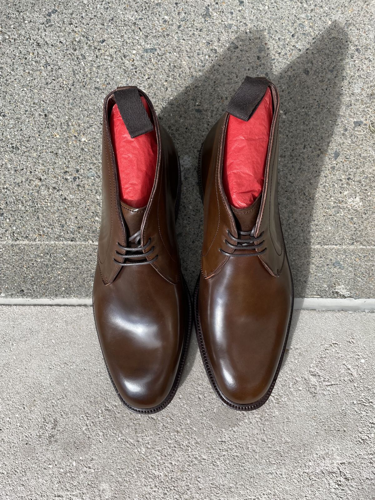 Photo by patinathunderdome on October 1, 2021 of the Carmina Chukka Boots 708 in Horween Armagnac Shell Cordovan.
