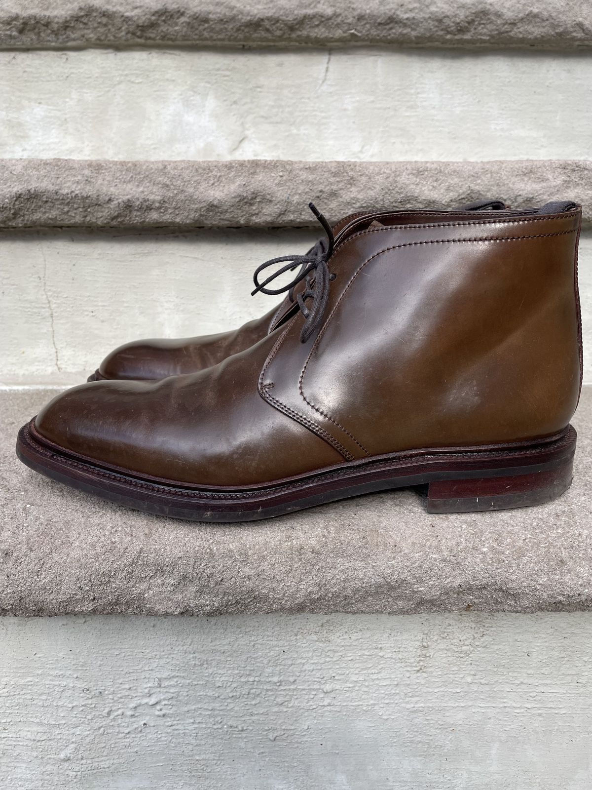 Photo by patinathunderdome on November 3, 2021 of the Carmina Chukka Boots 708 in Horween Armagnac Shell Cordovan.