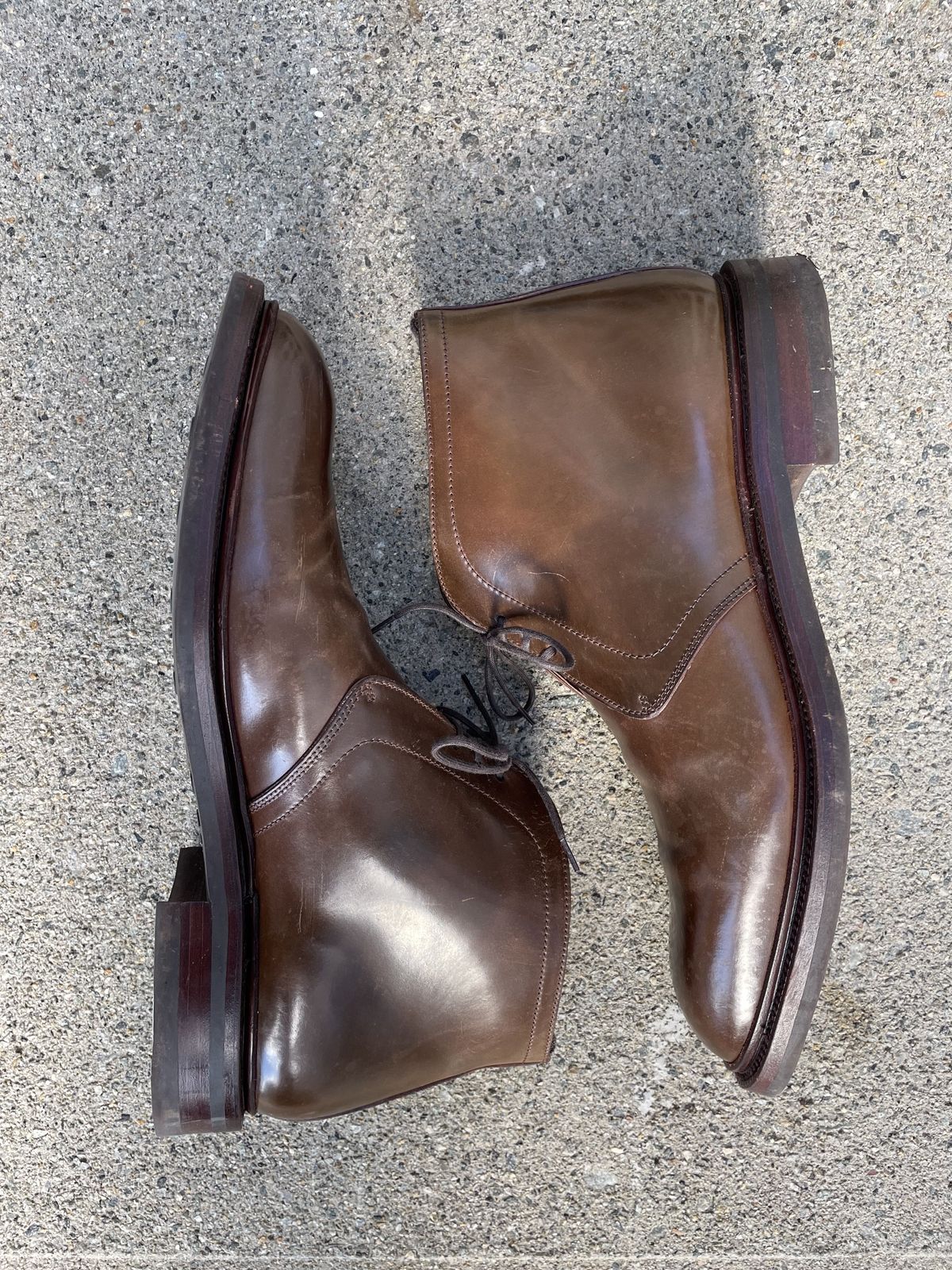 Photo by patinathunderdome on November 3, 2021 of the Carmina Chukka Boots 708 in Horween Armagnac Shell Cordovan.