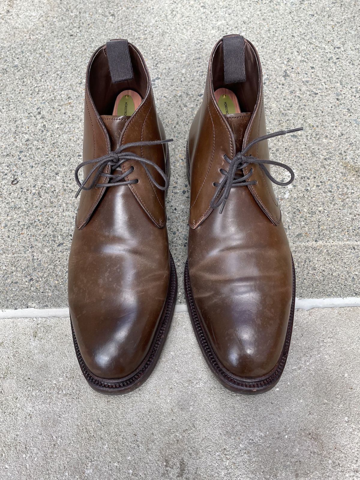 Photo by patinathunderdome on November 3, 2021 of the Carmina Chukka Boots 708 in Horween Armagnac Shell Cordovan.