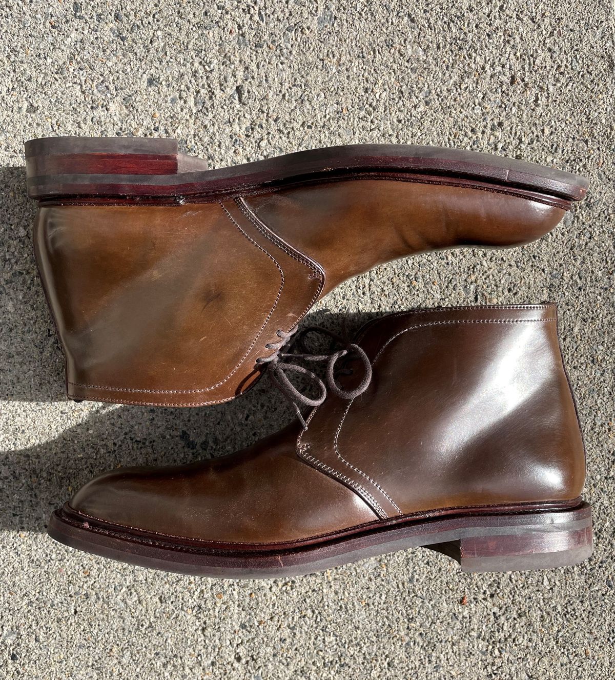 Photo by patinathunderdome on December 3, 2021 of the Carmina Chukka Boots 708 in Horween Armagnac Shell Cordovan.
