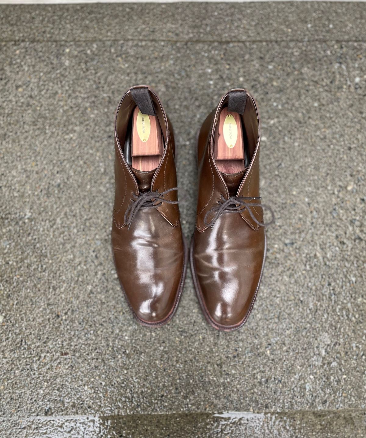 Photo by patinathunderdome on January 2, 2022 of the Carmina Chukka Boots 708 in Horween Armagnac Shell Cordovan.
