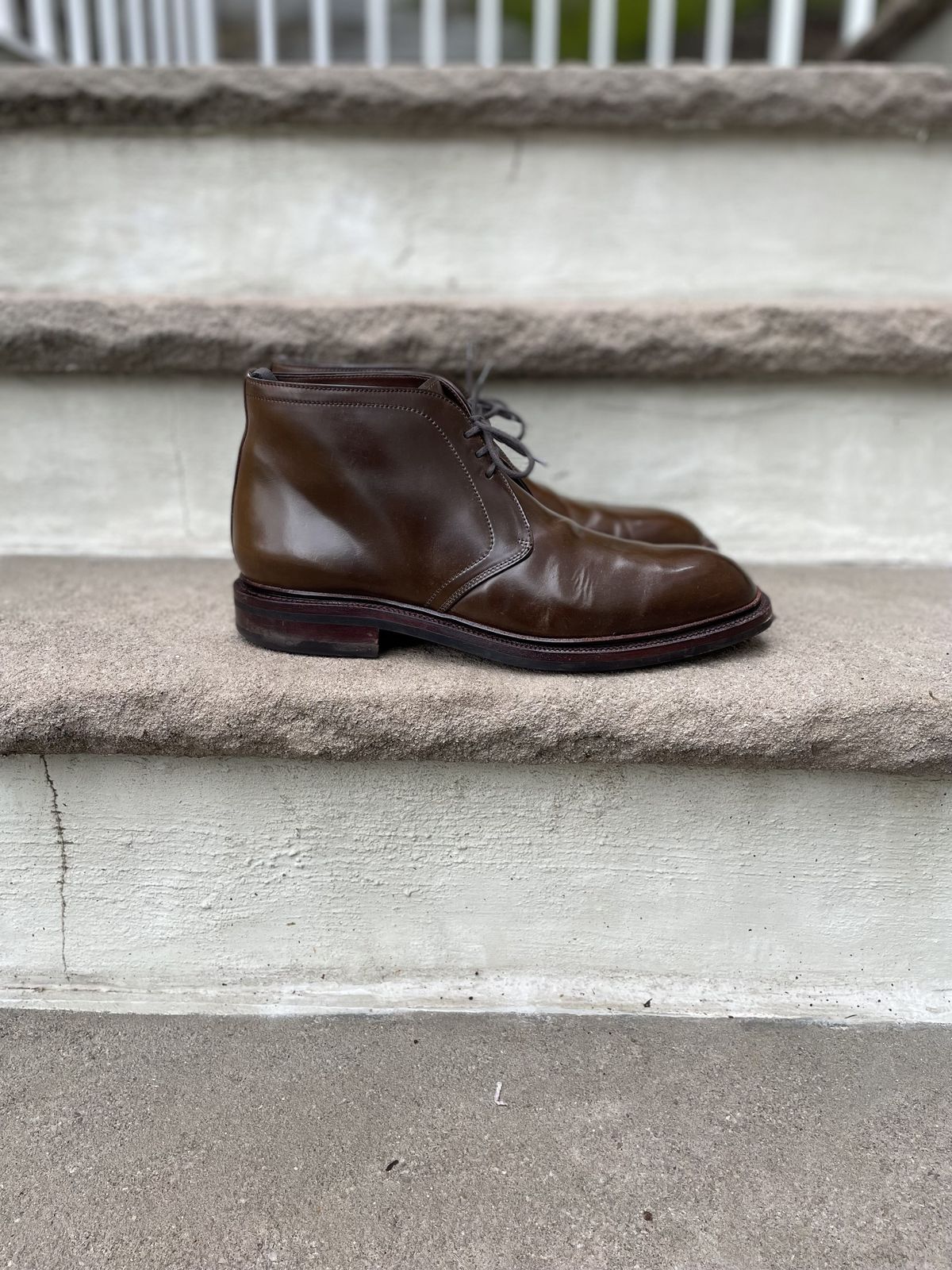 Photo by patinathunderdome on January 2, 2022 of the Carmina Chukka Boots 708 in Horween Armagnac Shell Cordovan.