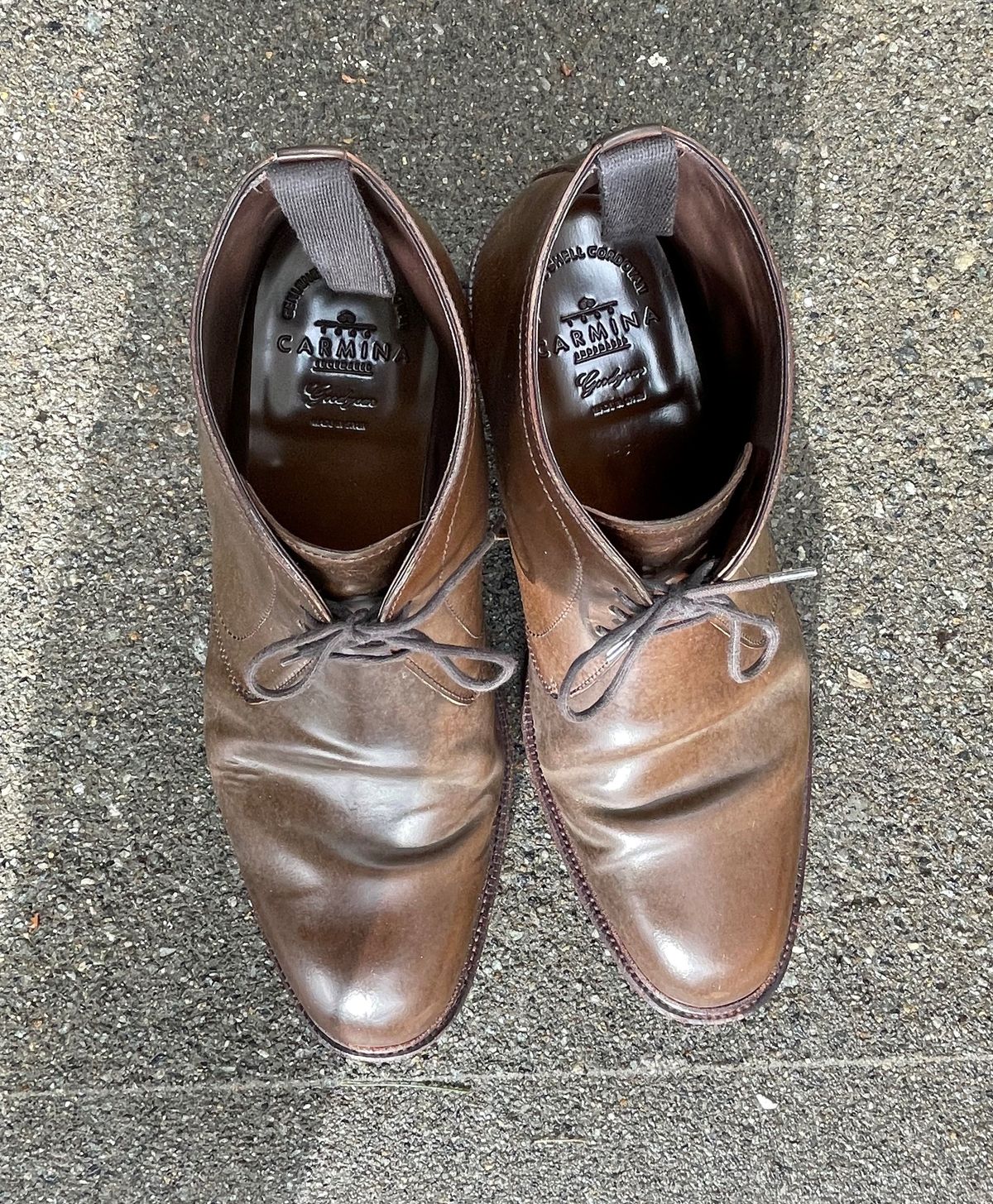 Photo by patinathunderdome on February 5, 2022 of the Carmina Chukka Boots 708 in Horween Armagnac Shell Cordovan.