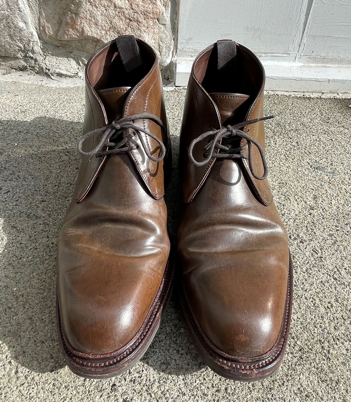 Photo by patinathunderdome on February 5, 2022 of the Carmina Chukka Boots 708 in Horween Armagnac Shell Cordovan.