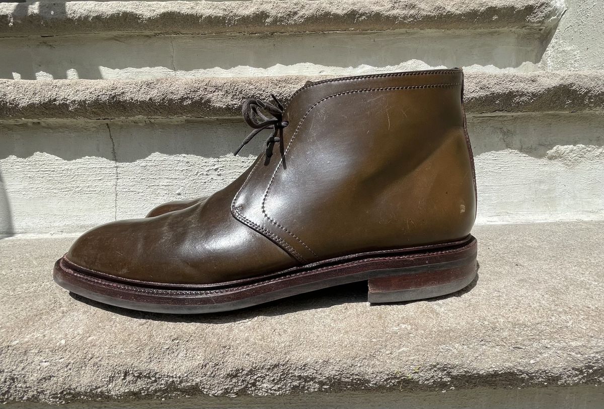 Photo by patinathunderdome on May 4, 2022 of the Carmina Chukka Boots 708 in Horween Armagnac Shell Cordovan.