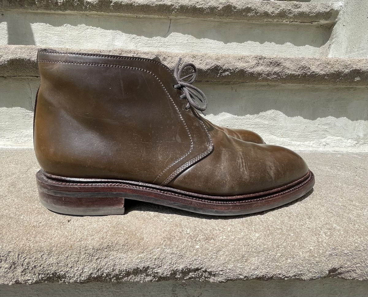 Photo by patinathunderdome on May 4, 2022 of the Carmina Chukka Boots 708 in Horween Armagnac Shell Cordovan.