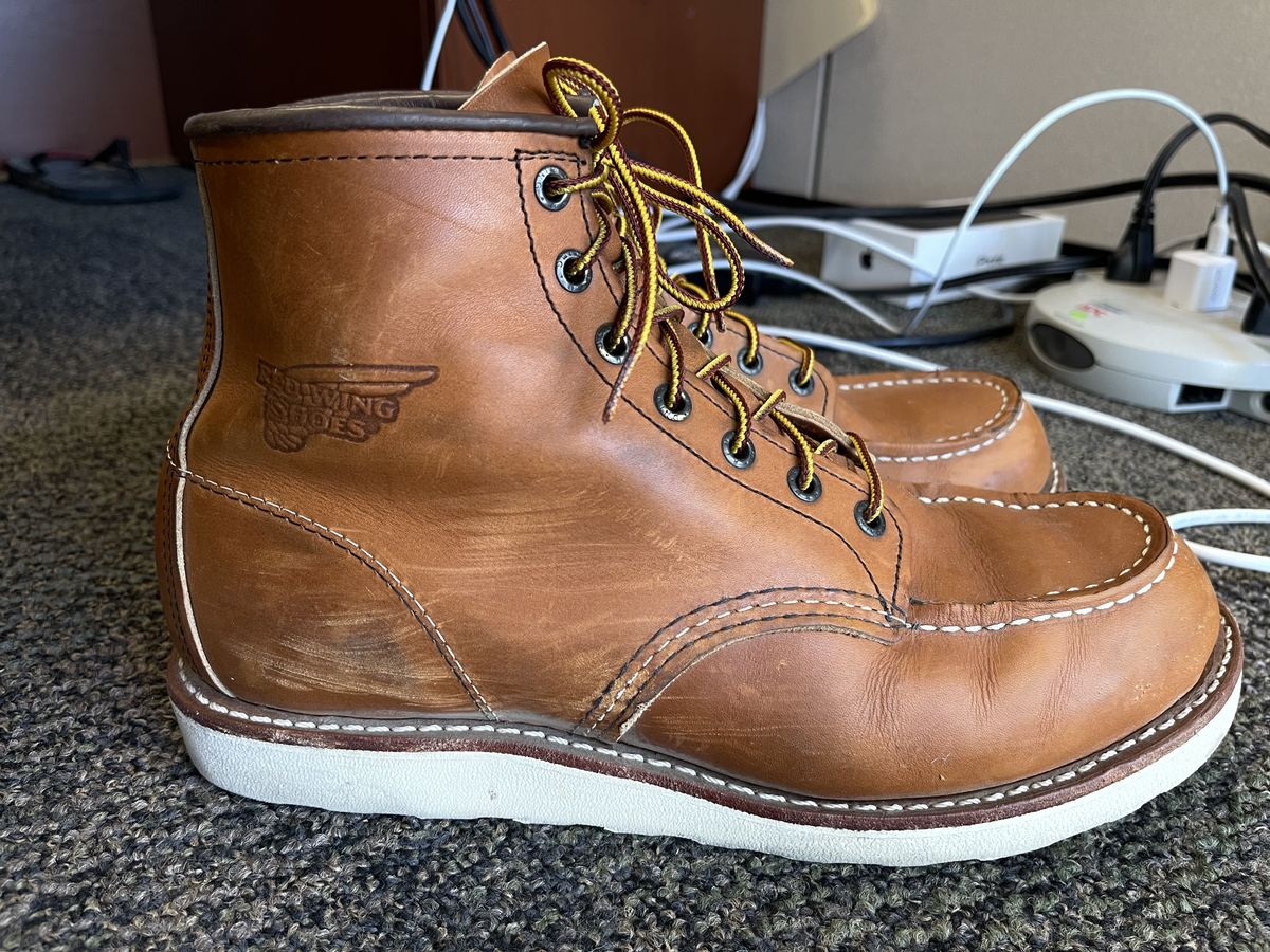 Photo by patinathunderdome on November 4, 2021 of the Red Wing 6-Inch Classic Moc in S.B. Foot Oro-Iginal.