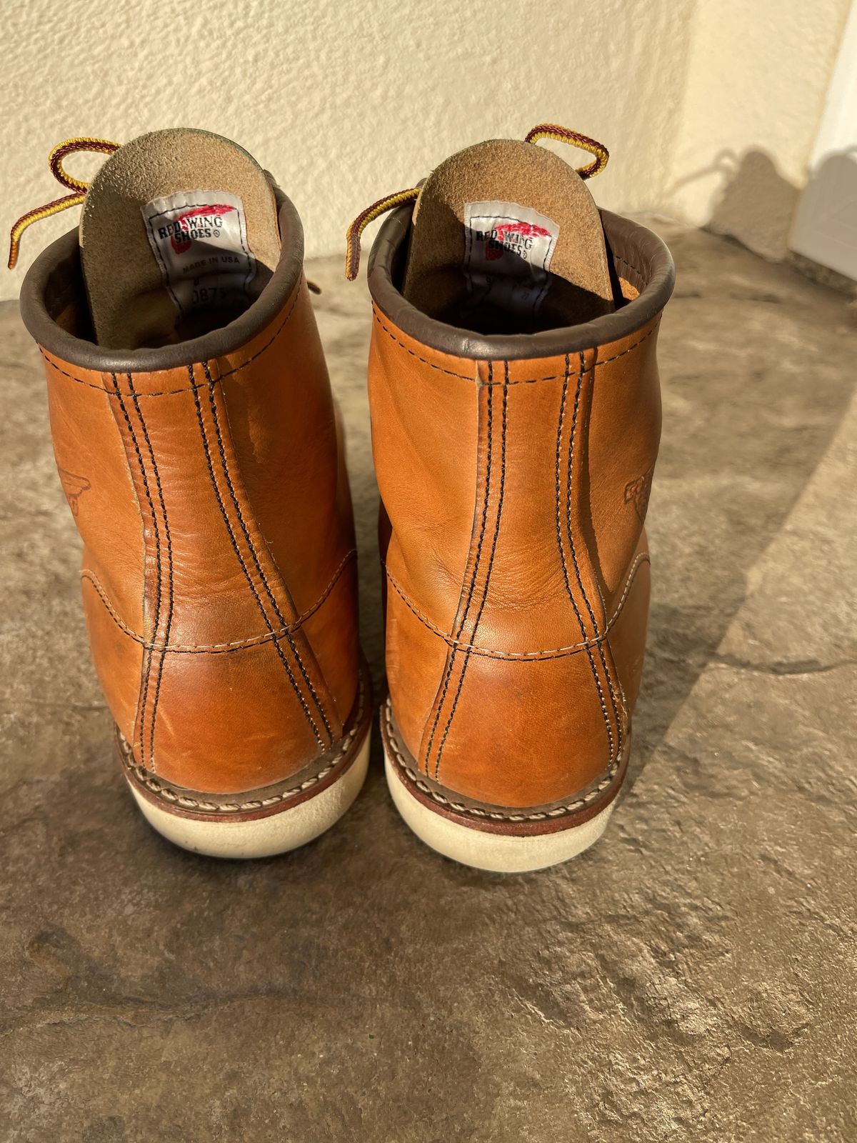 Photo by patinathunderdome on December 5, 2021 of the Red Wing 6-Inch Classic Moc in S.B. Foot Oro-Iginal.