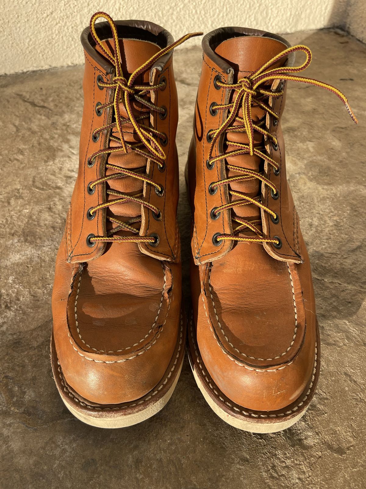 Photo by patinathunderdome on December 5, 2021 of the Red Wing 6-Inch Classic Moc in S.B. Foot Oro-Iginal.