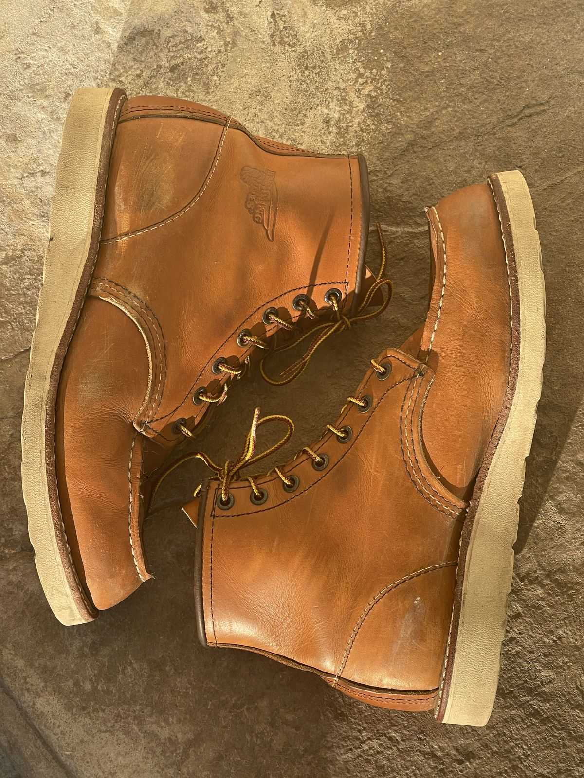 Photo by patinathunderdome on December 5, 2021 of the Red Wing 6-Inch Classic Moc in S.B. Foot Oro-Iginal.