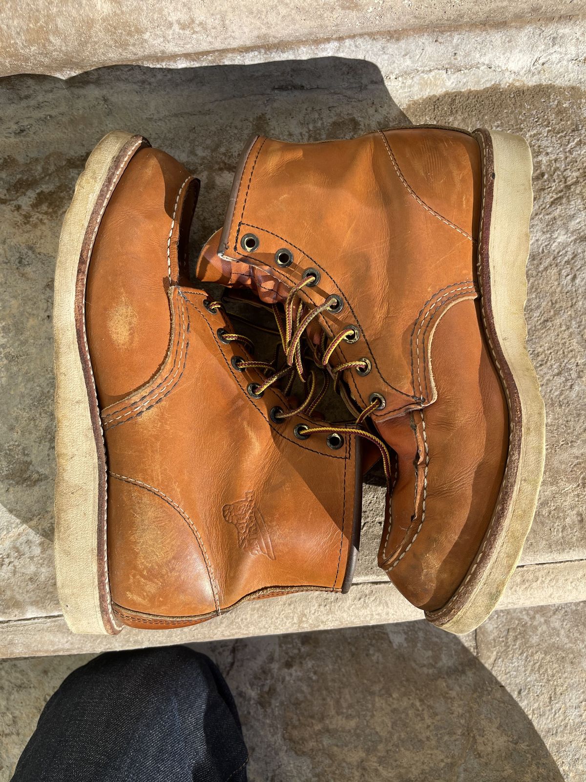 Photo by patinathunderdome on January 5, 2022 of the Red Wing 6-Inch Classic Moc in S.B. Foot Oro-Iginal.