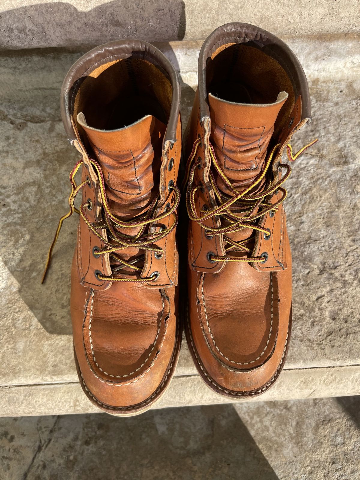 Photo by patinathunderdome on January 5, 2022 of the Red Wing 6-Inch Classic Moc in S.B. Foot Oro-Iginal.