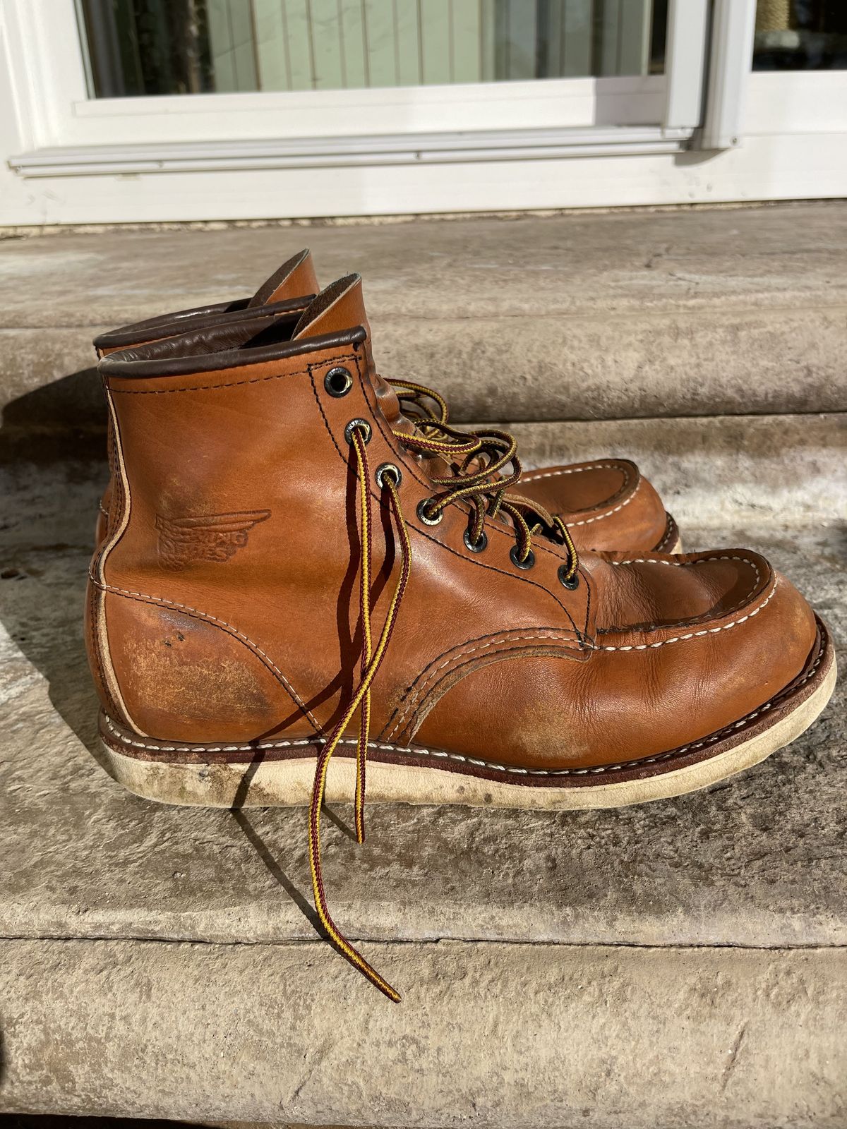 Photo by patinathunderdome on January 5, 2022 of the Red Wing 6-Inch Classic Moc in S.B. Foot Oro-Iginal.