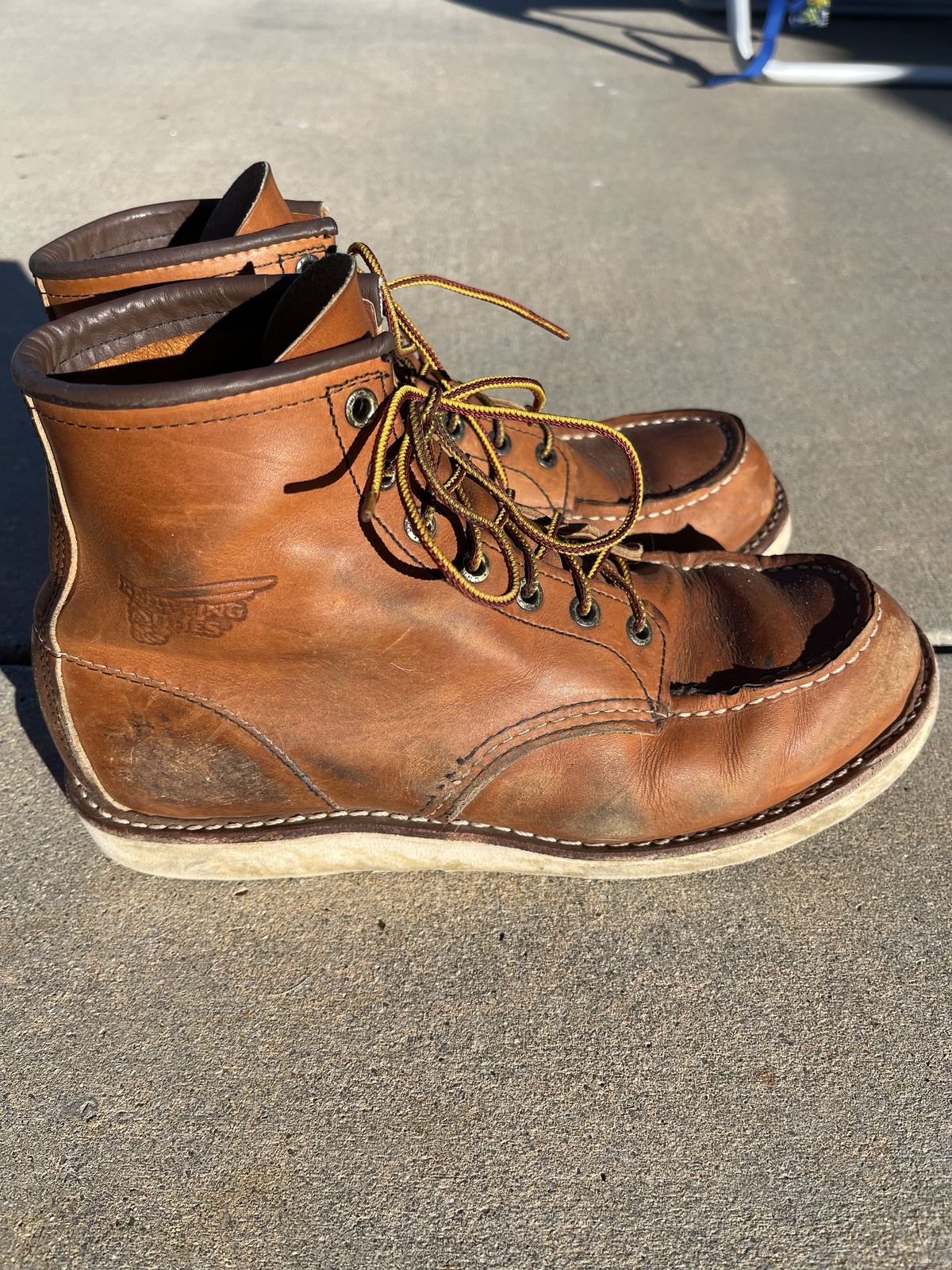 Photo by patinathunderdome on February 5, 2022 of the Red Wing 6-Inch Classic Moc in S.B. Foot Oro-Iginal.