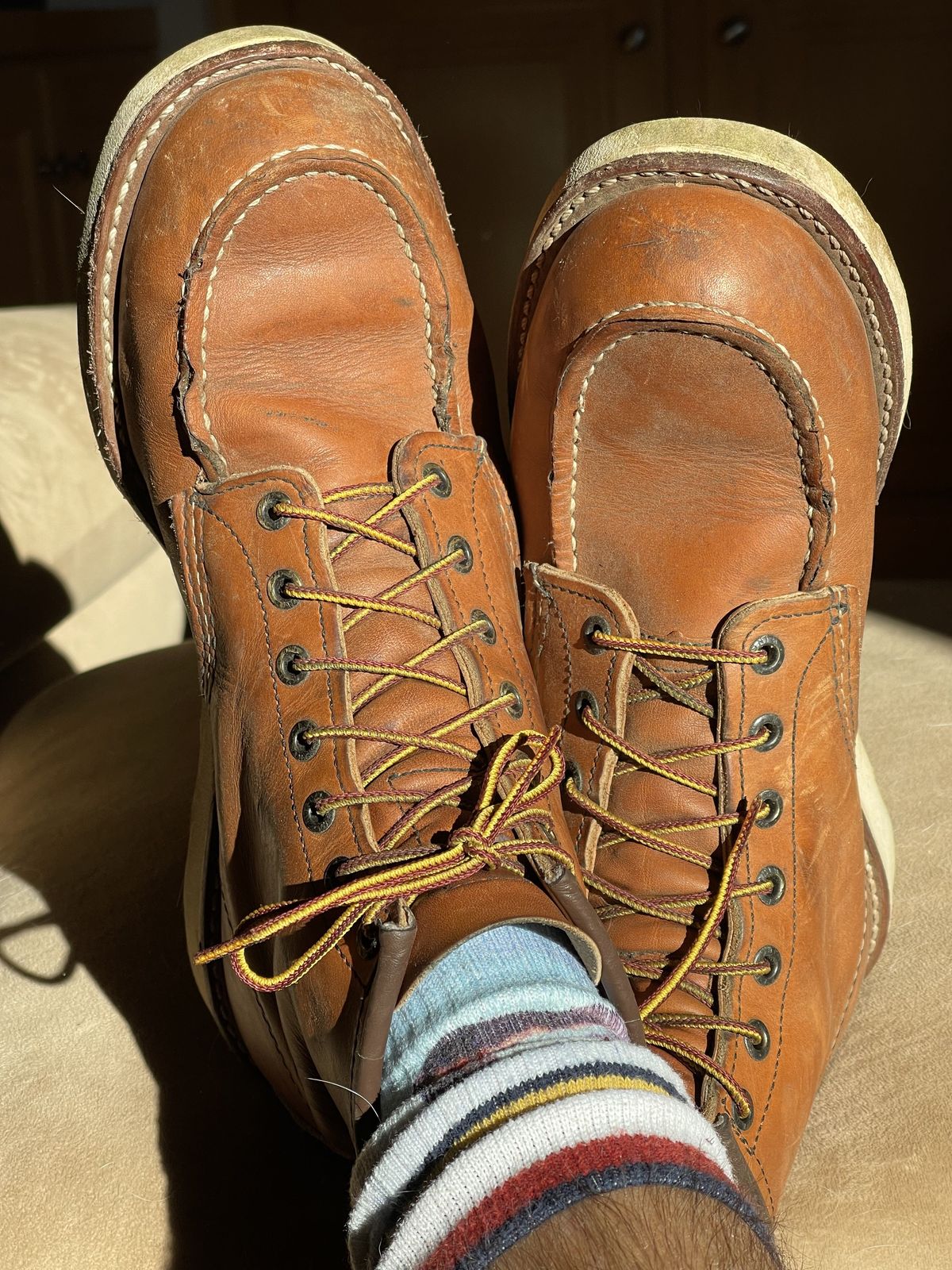Photo by patinathunderdome on February 5, 2022 of the Red Wing 6-Inch Classic Moc in S.B. Foot Oro-Iginal.