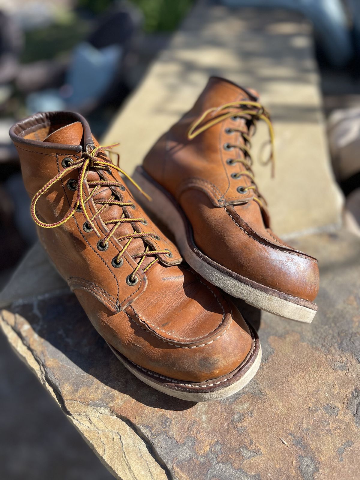 Photo by patinathunderdome on May 4, 2022 of the Red Wing 6-Inch Classic Moc in S.B. Foot Oro-Iginal.
