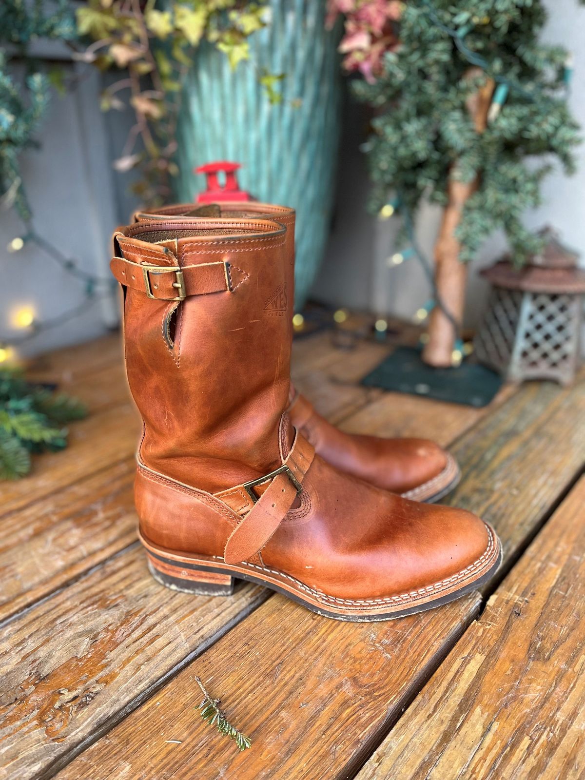 Photo by patinathunderdome on January 4, 2022 of the Wesco Boss Engineer Boot in Seidel British Tan Domain.