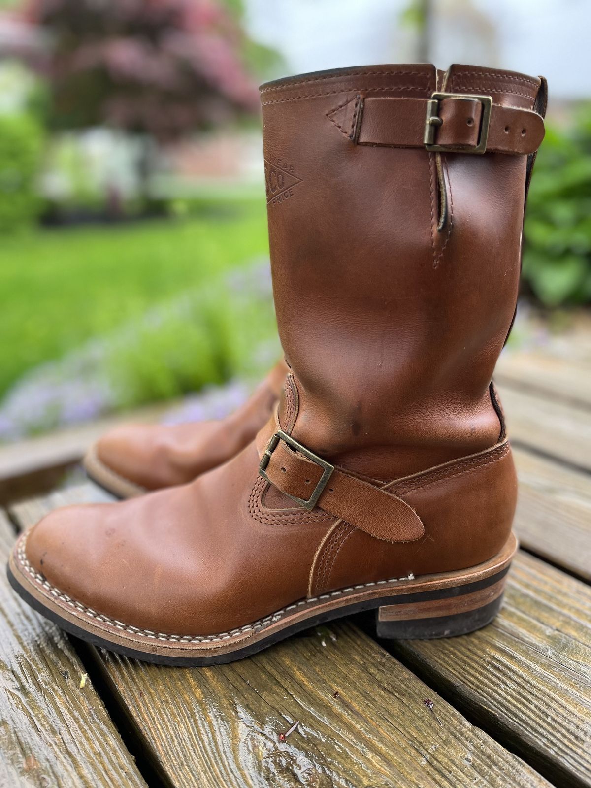 Photo by patinathunderdome on May 6, 2022 of the Wesco Boss Engineer Boot in Seidel British Tan Domain.