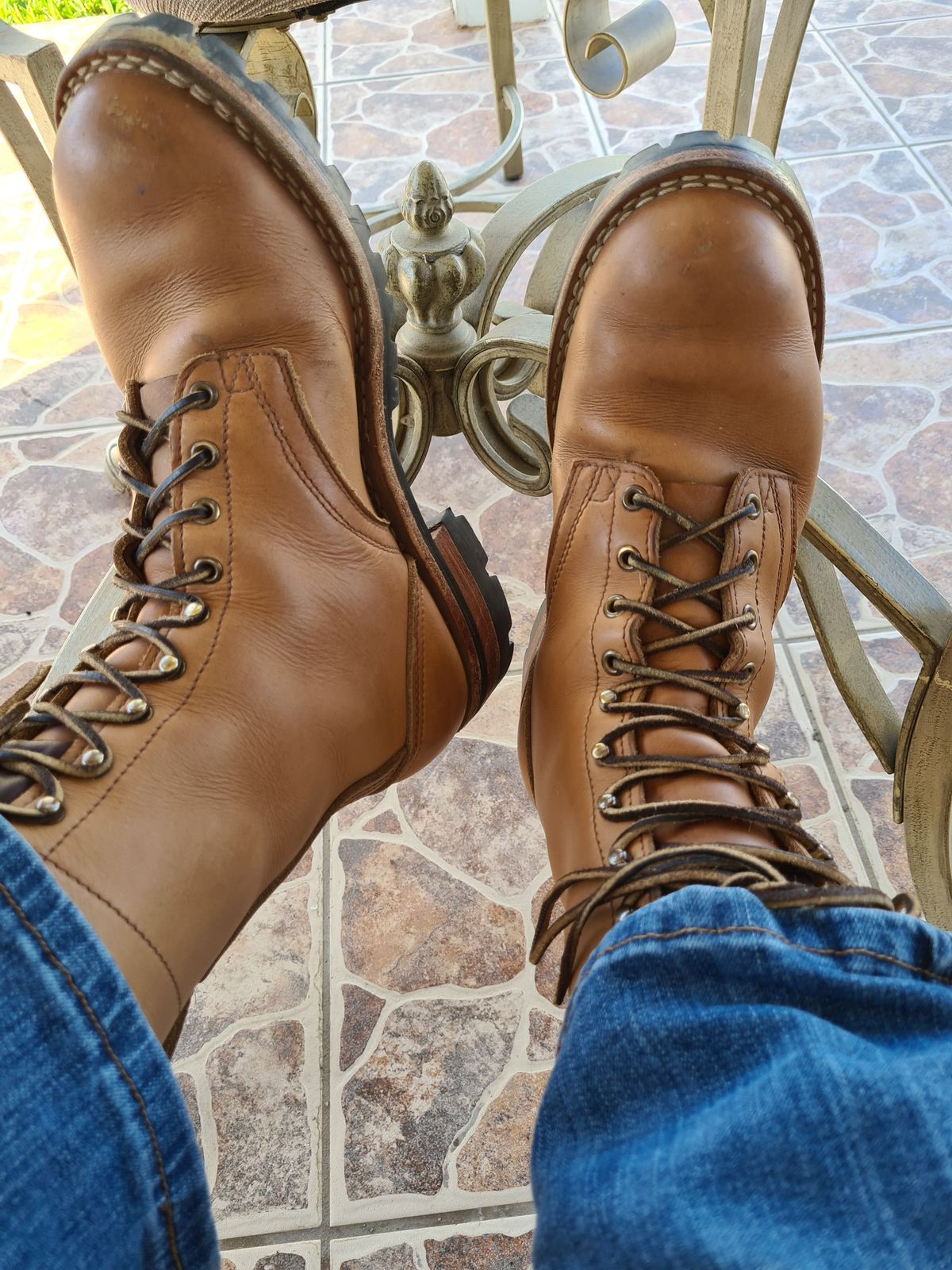 Photo by patinathunderdome on December 1, 2021 of the Nicks Overlander in Seidel Tan Teton.