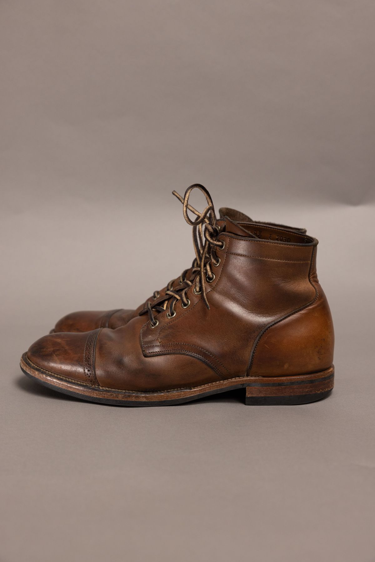 Photo by patinathunderdome on May 4, 2022 of the Viberg Service Boot in Horween Natural Chromexcel.