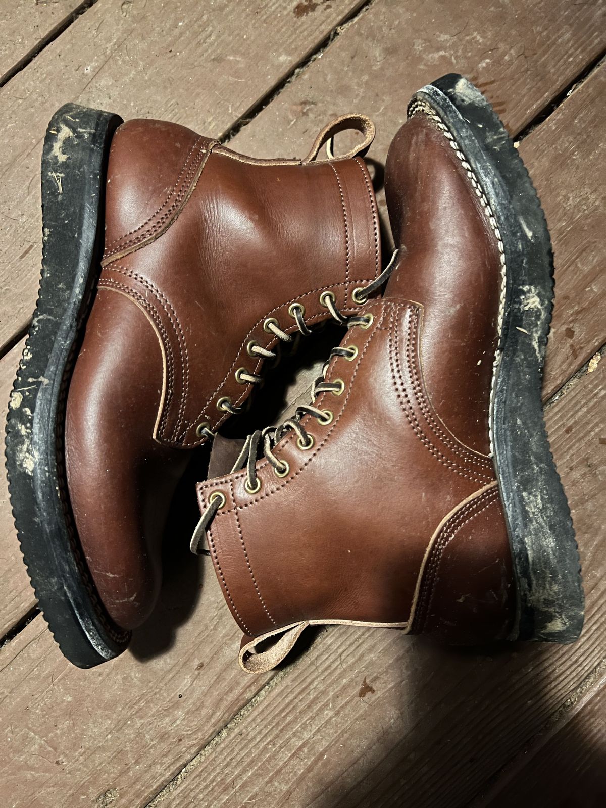 Photo by patinathunderdome on January 6, 2022 of the Nicks Traveler in Wickett & Craig Medium Brown English Bridle.