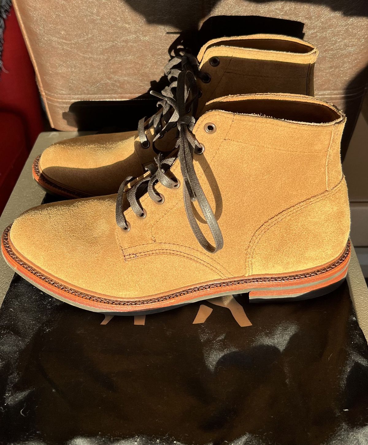 Photo by patinathunderdome on October 1, 2021 of the Parkhurst The Allen in S.B. Foot Dune Roughout Suede.