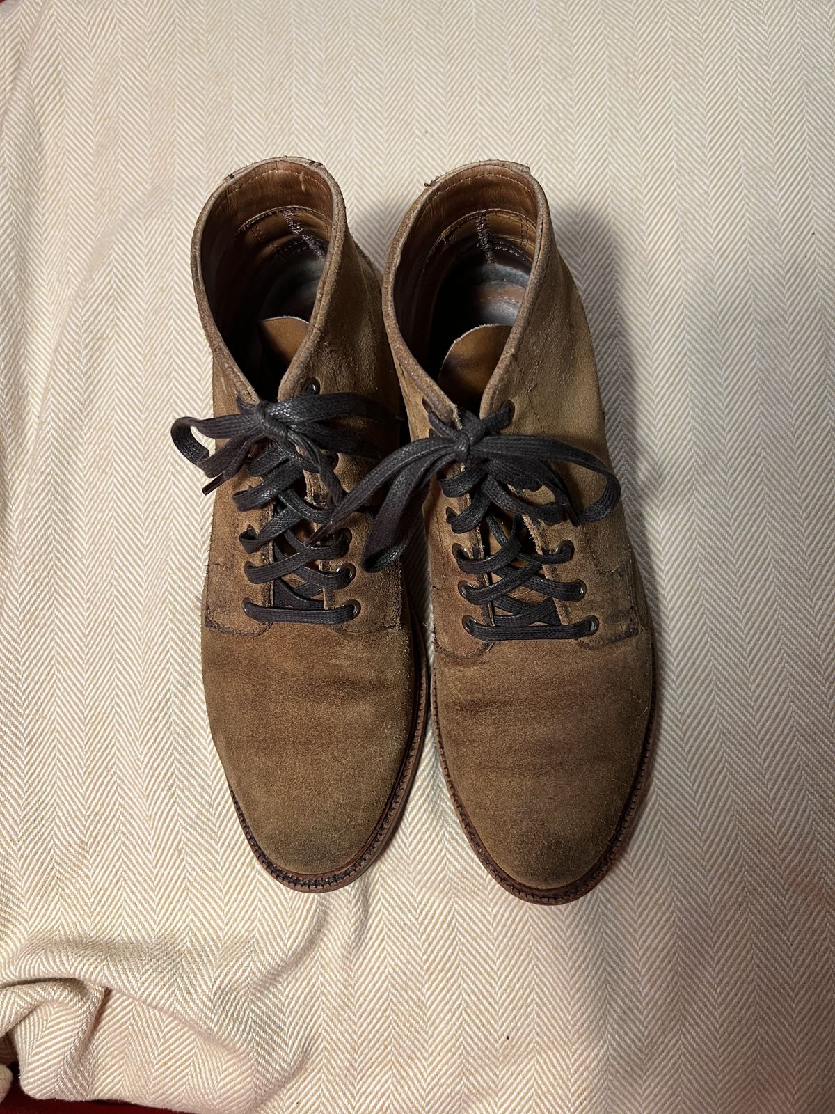 Photo by patinathunderdome on January 5, 2022 of the Parkhurst The Allen in S.B. Foot Dune Roughout Suede.