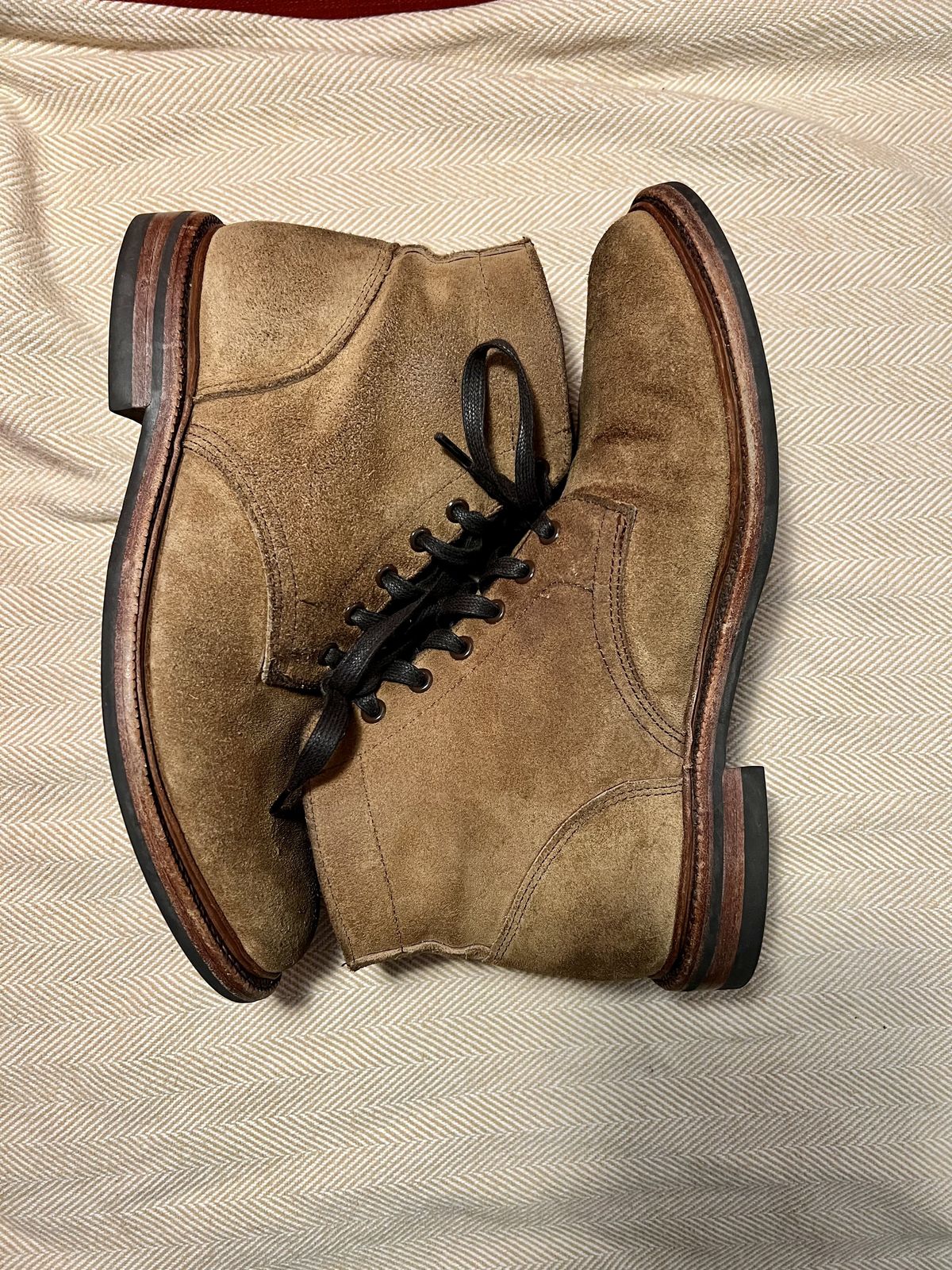 Photo by patinathunderdome on January 5, 2022 of the Parkhurst The Allen in S.B. Foot Dune Roughout Suede.