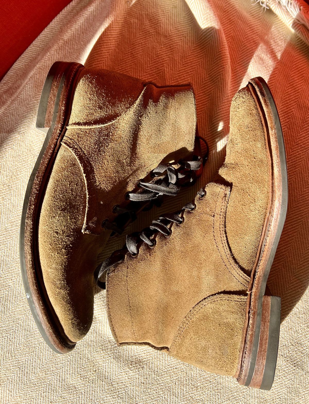 Photo by patinathunderdome on April 4, 2022 of the Parkhurst The Allen in S.B. Foot Dune Roughout Suede.