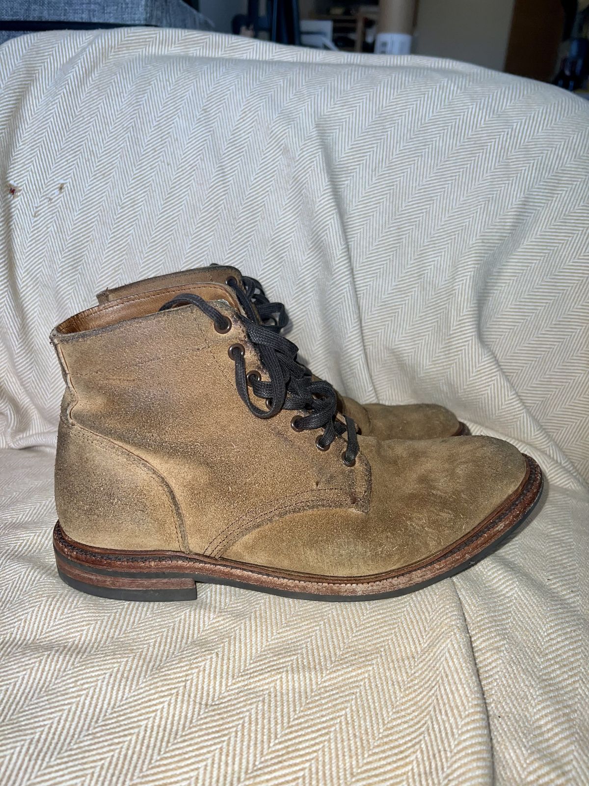 Photo by patinathunderdome on May 5, 2022 of the Parkhurst The Allen in S.B. Foot Dune Roughout Suede.