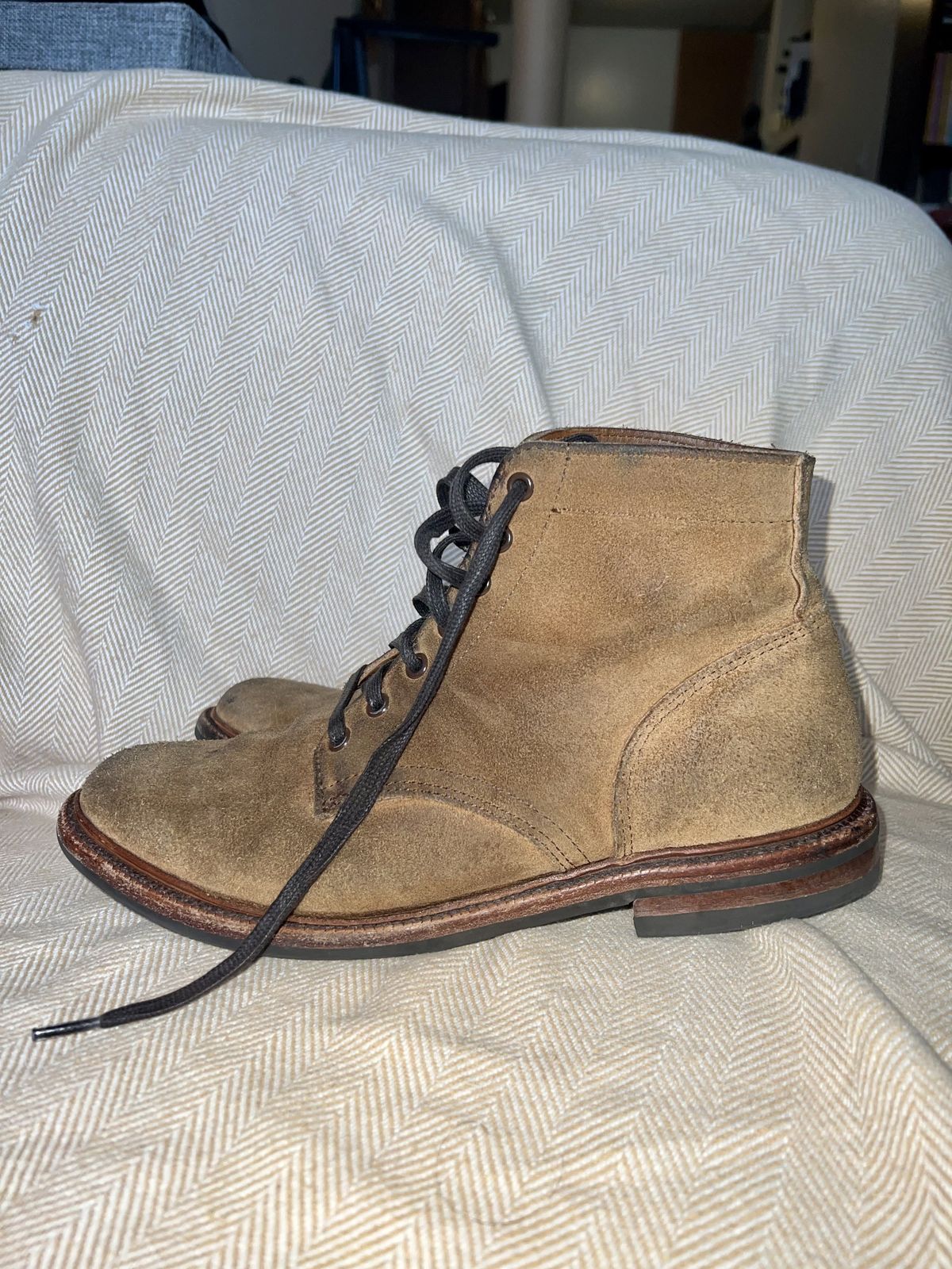 Photo by patinathunderdome on May 5, 2022 of the Parkhurst The Allen in S.B. Foot Dune Roughout Suede.