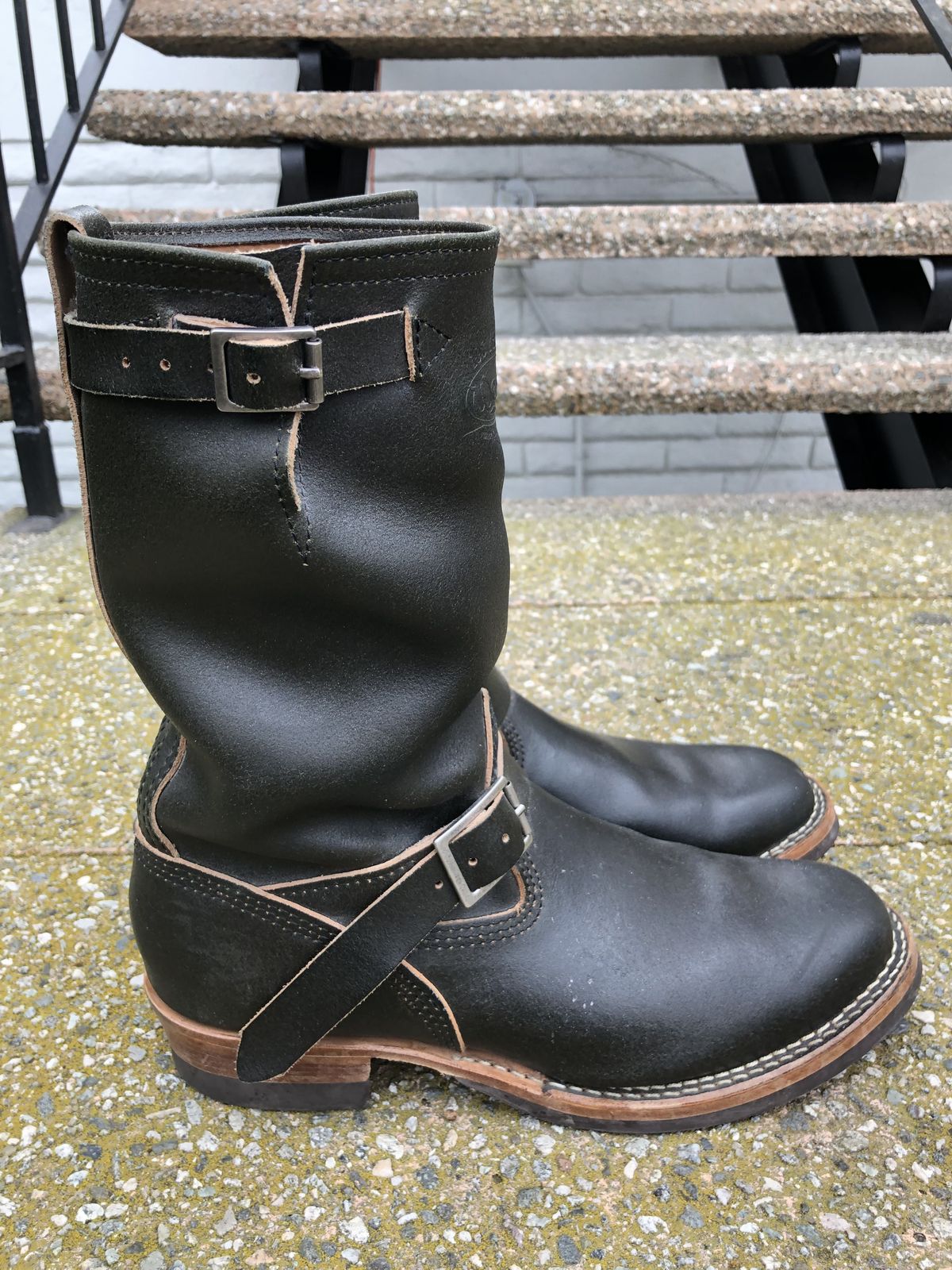 Photo by patinathunderdome on December 4, 2021 of the Wesco Mister Lou in Horween Olive Waxed Flesh.